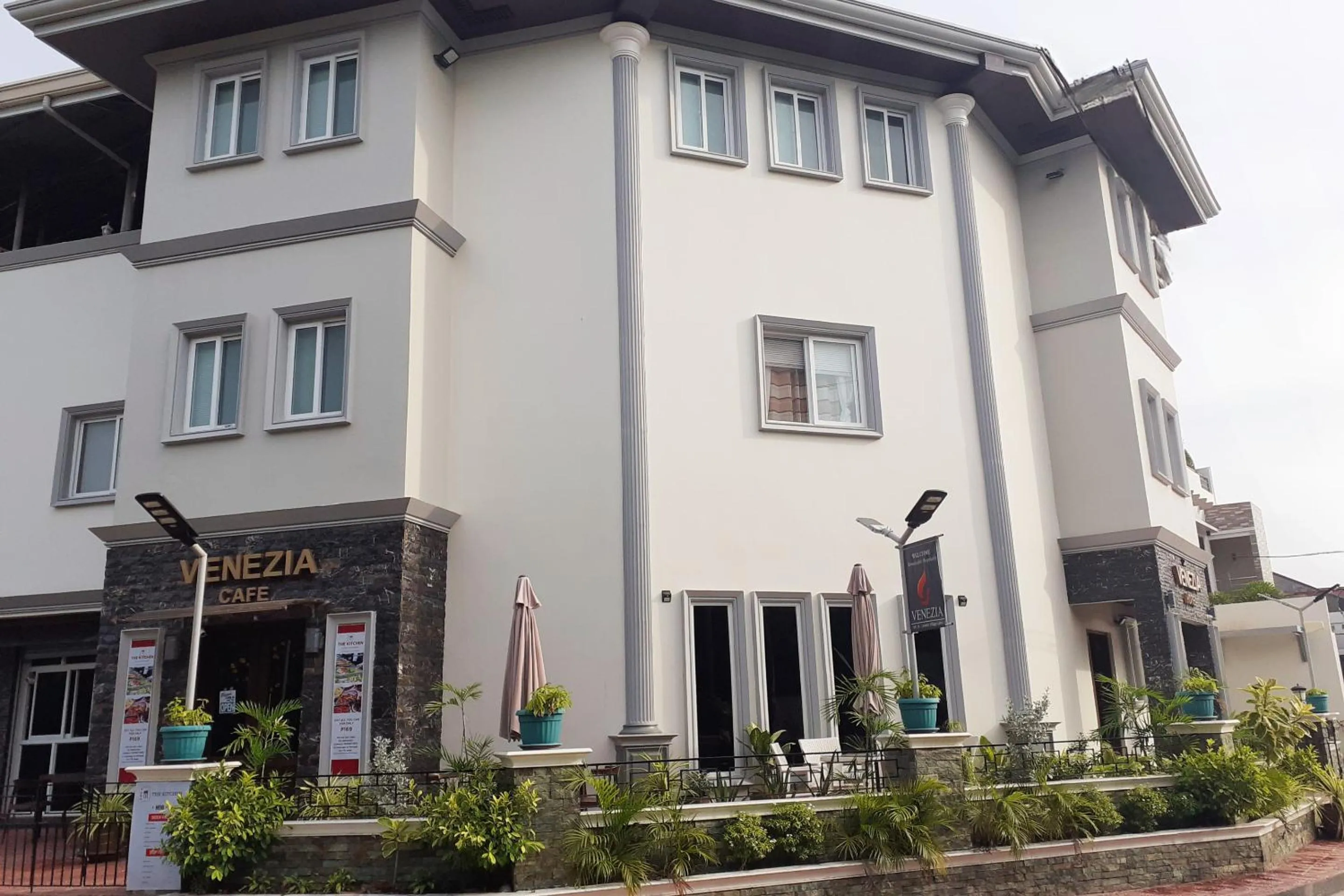 Property building in Venezia Suites Hotel Iloilo