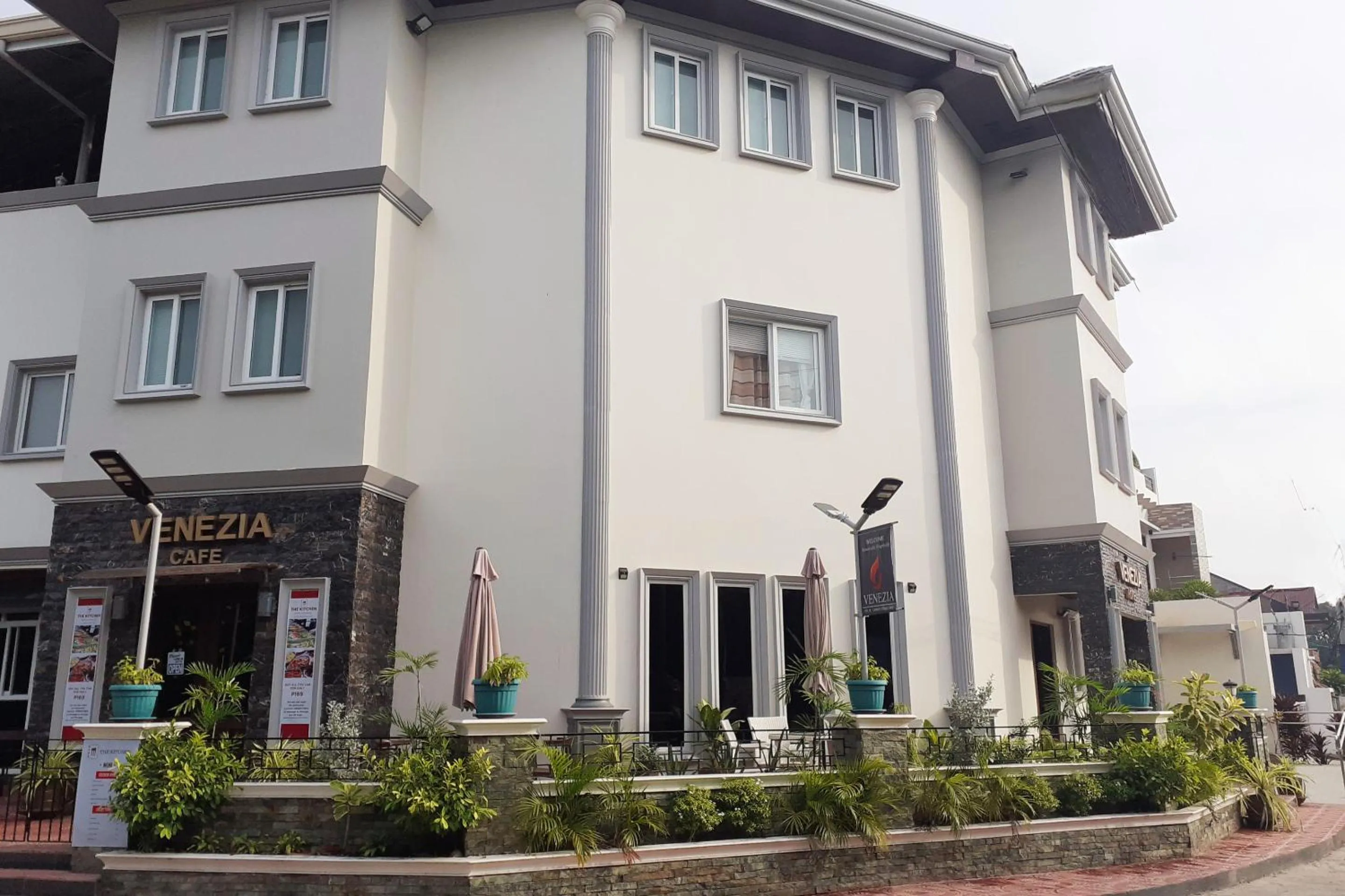 Property building in Venezia Suites Hotel Iloilo