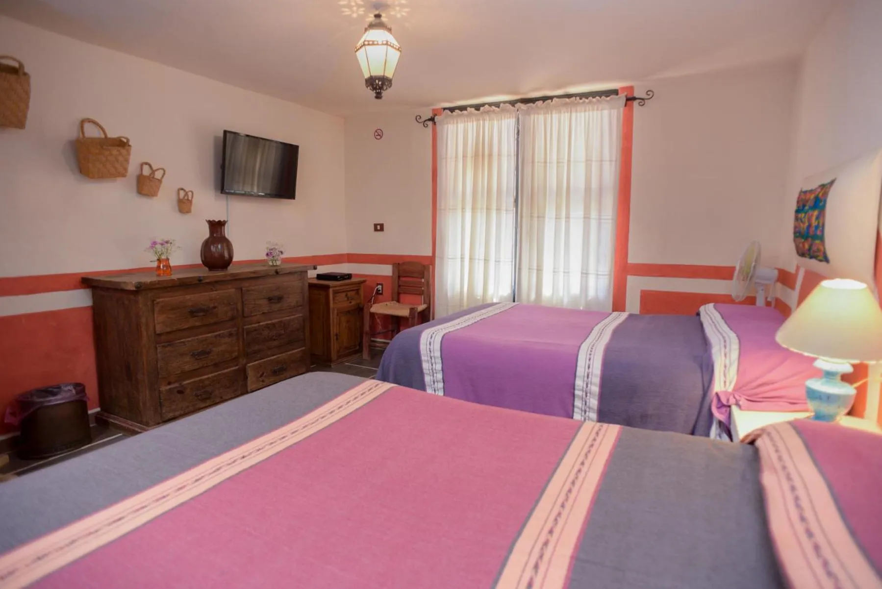 Photo of the whole room, Bed in Posada del Fraile