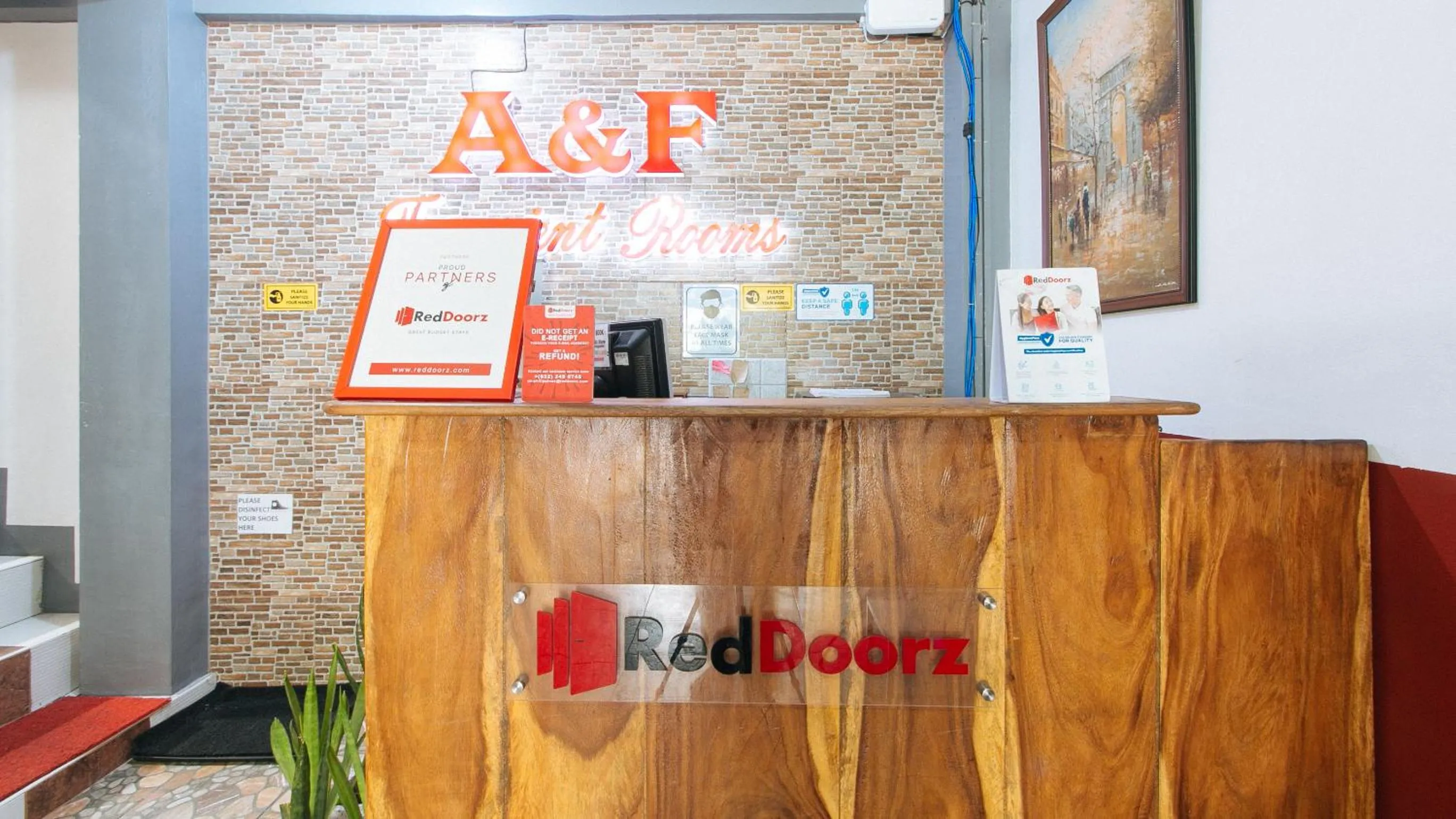 Property logo or sign in RedDoorz at A&F C5 Pinagsama Taguig