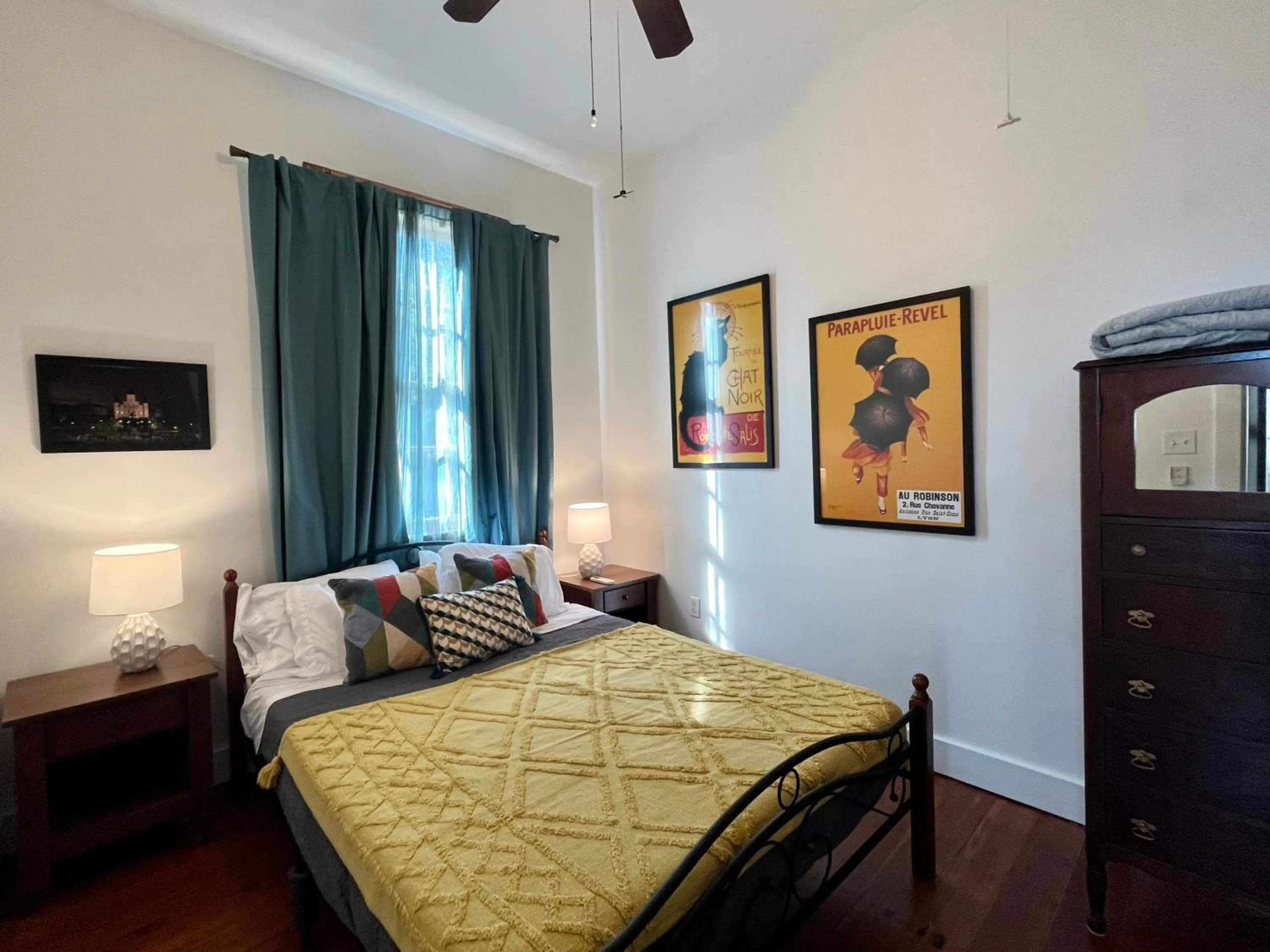 Bed in Auld Sweet Olive Bed and Breakfast