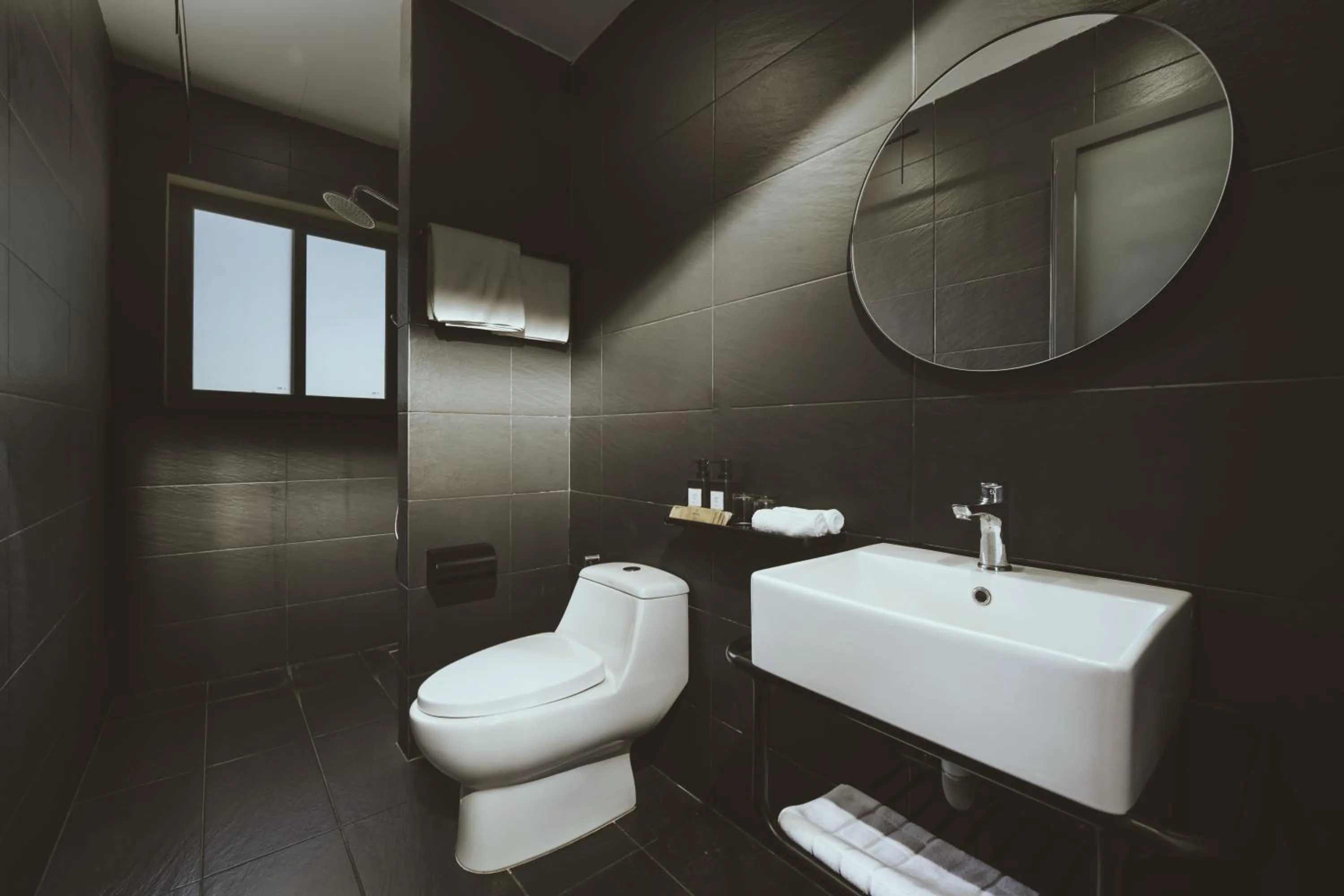 Shower in La Maison Des Délices