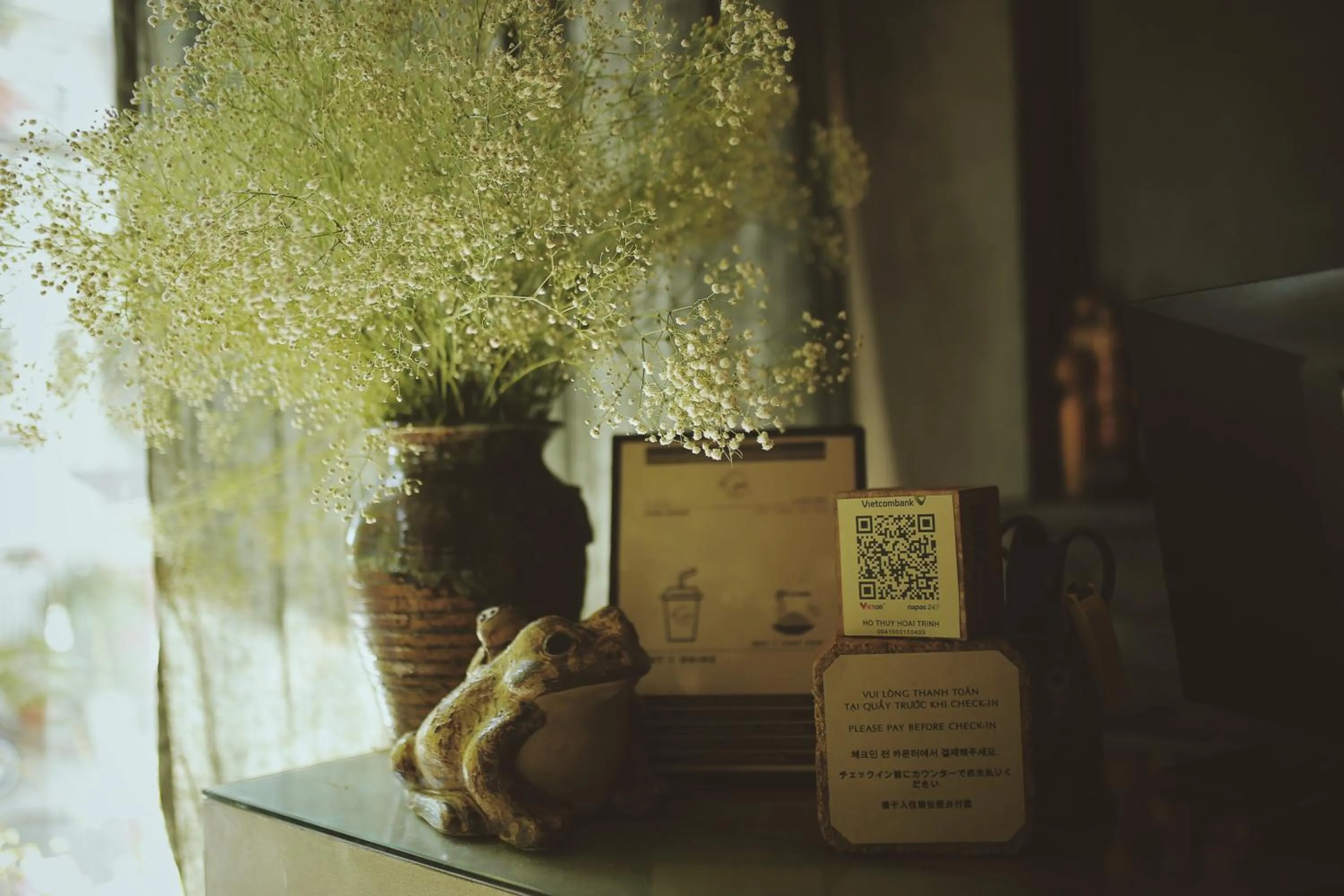 furniture in La Maison Des Délices