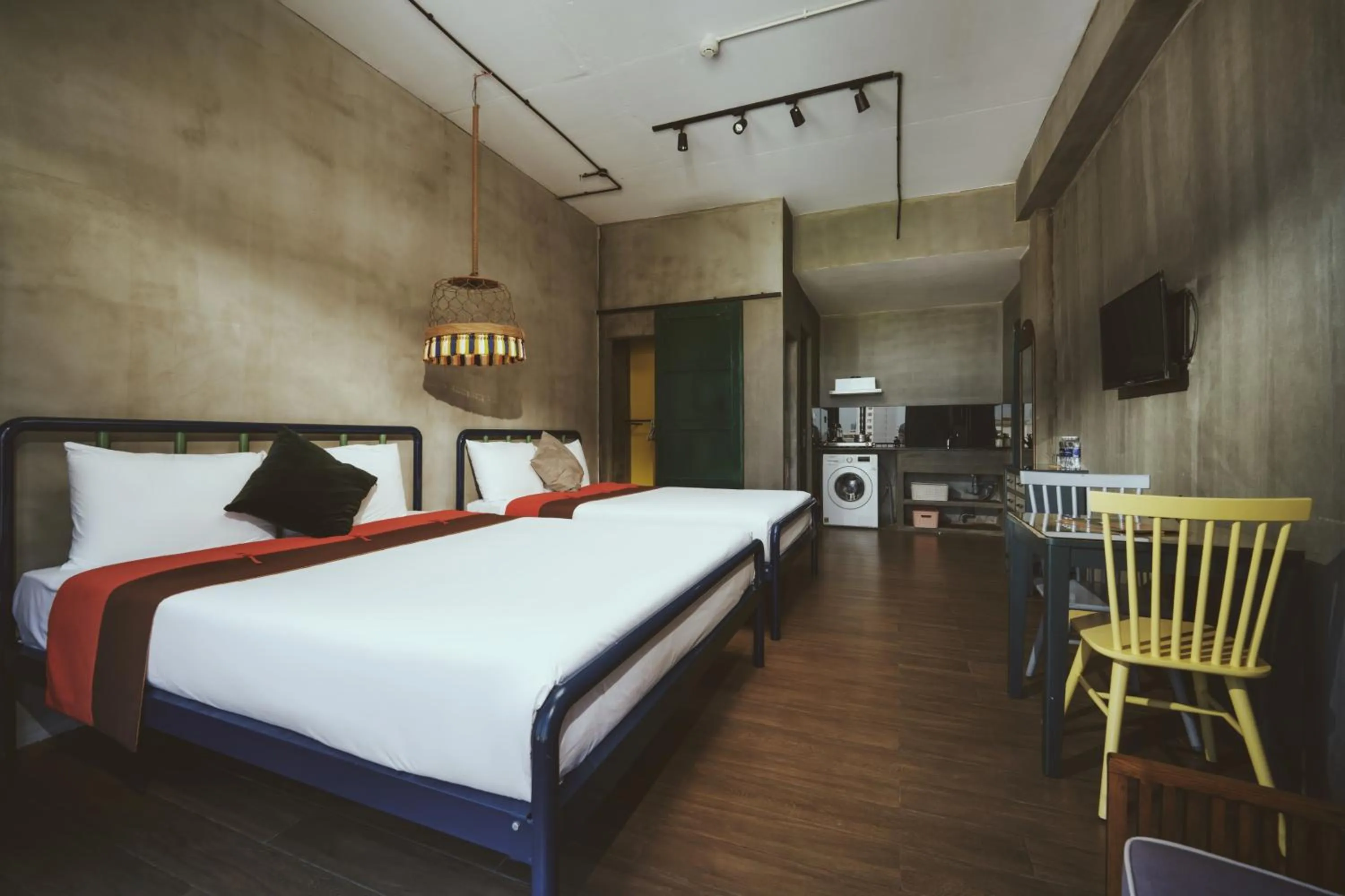 Photo of the whole room, Bed in La Maison Des Délices