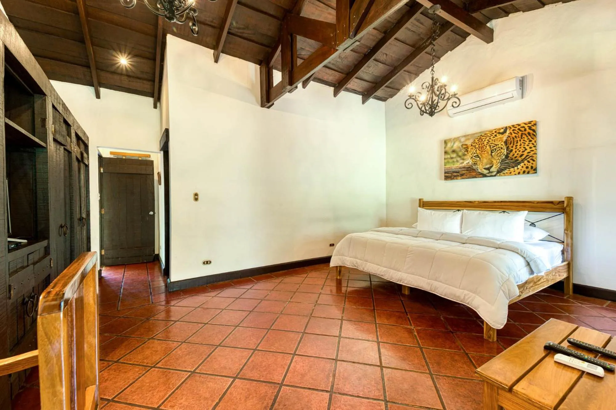 Photo of the whole room, Bed in Hacienda La Pacífica Eco-Lodge