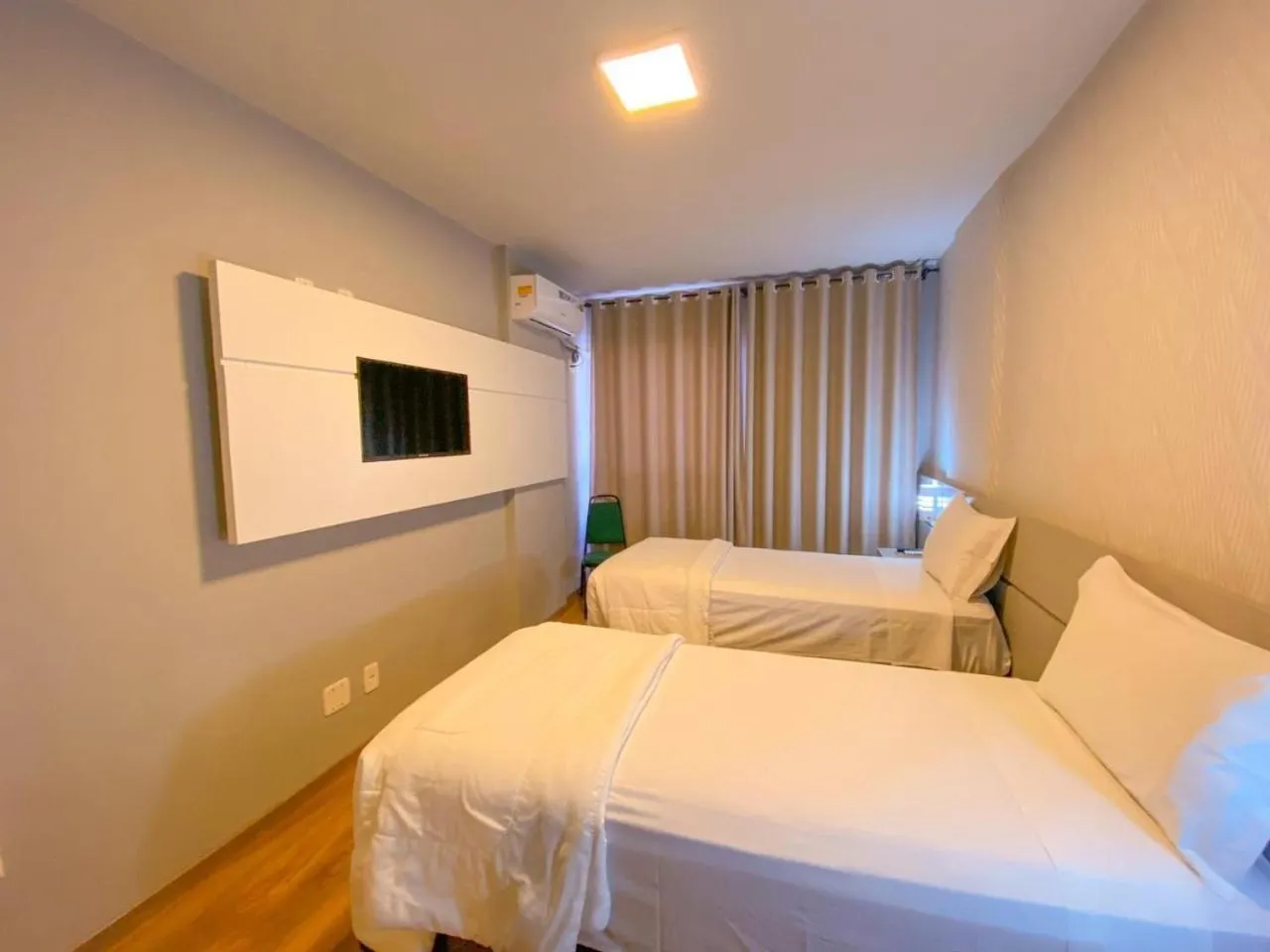 Bed in Hotel Verde Plaza