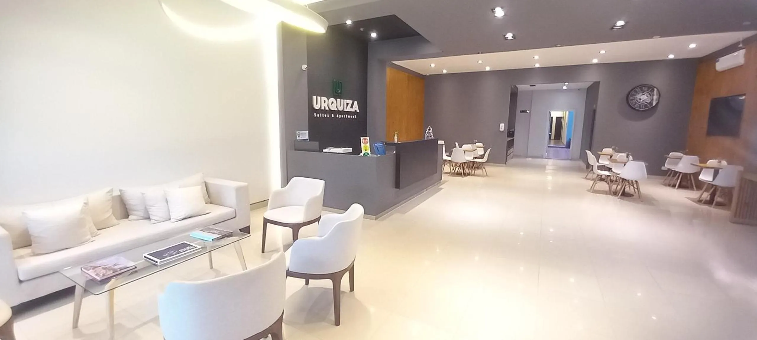 Property building in Urquiza Suites Salta