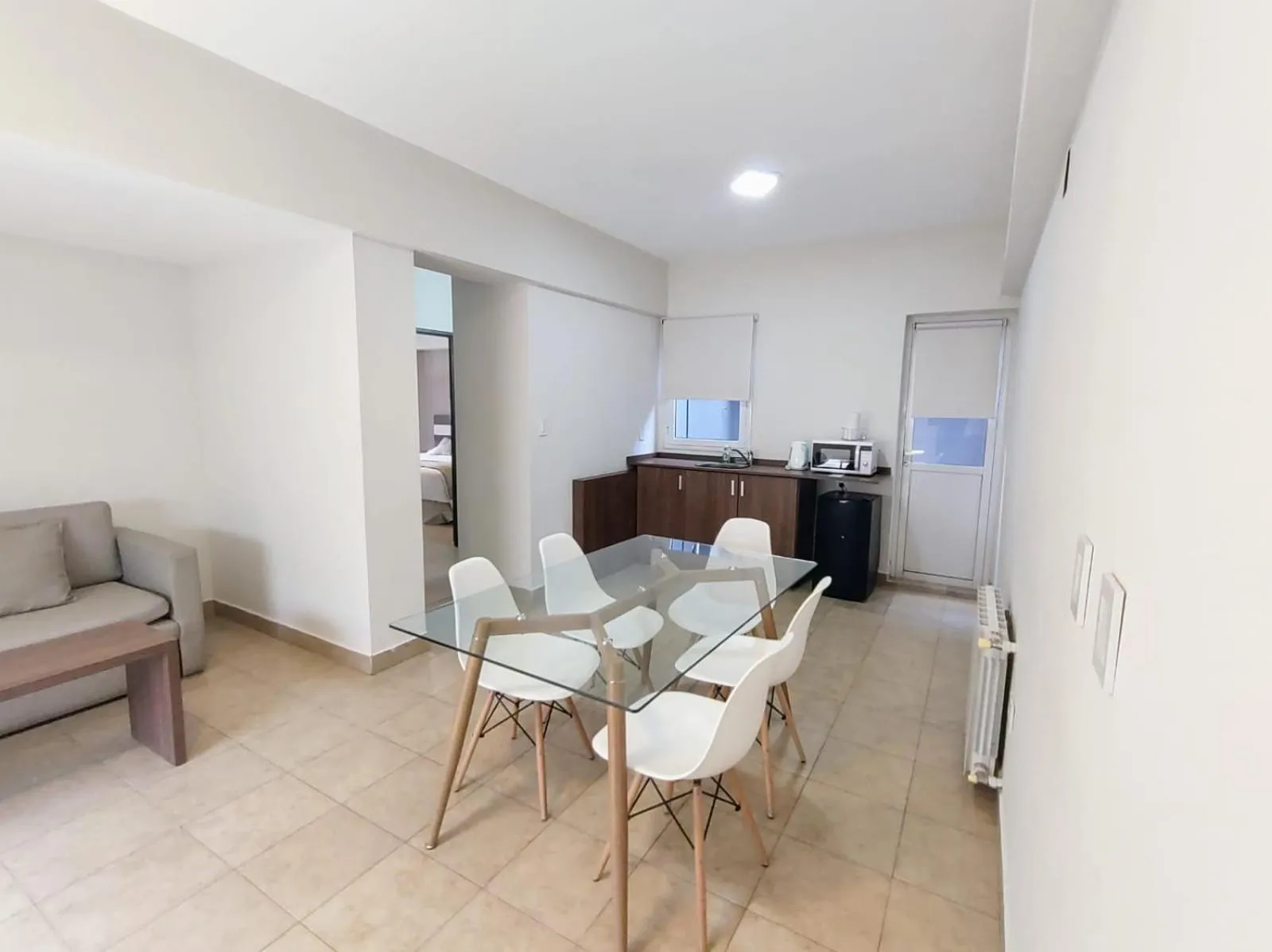 Coffee/tea facilities in Urquiza Suites Salta