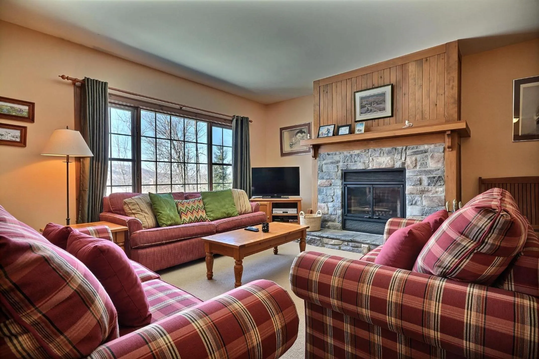 Les Falaises by Rendez-Vous Mont-Tremblant