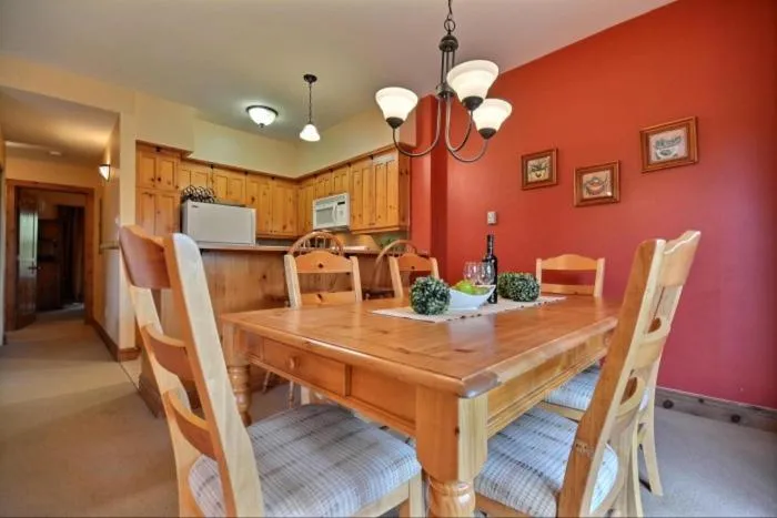 Les Falaises by Rendez-Vous Mont-Tremblant