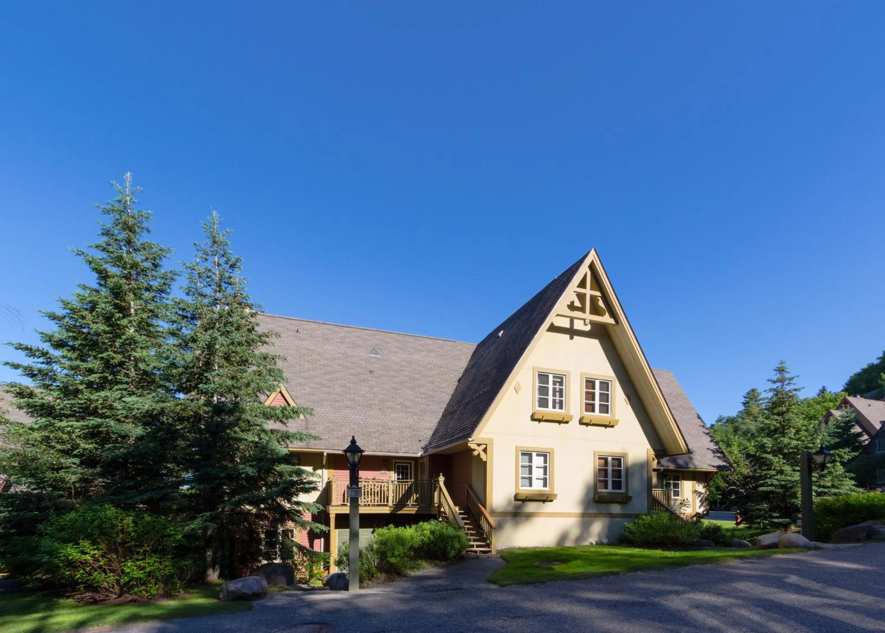 Property building in Le Plateau by Rendez-Vous Mont-Tremblant
