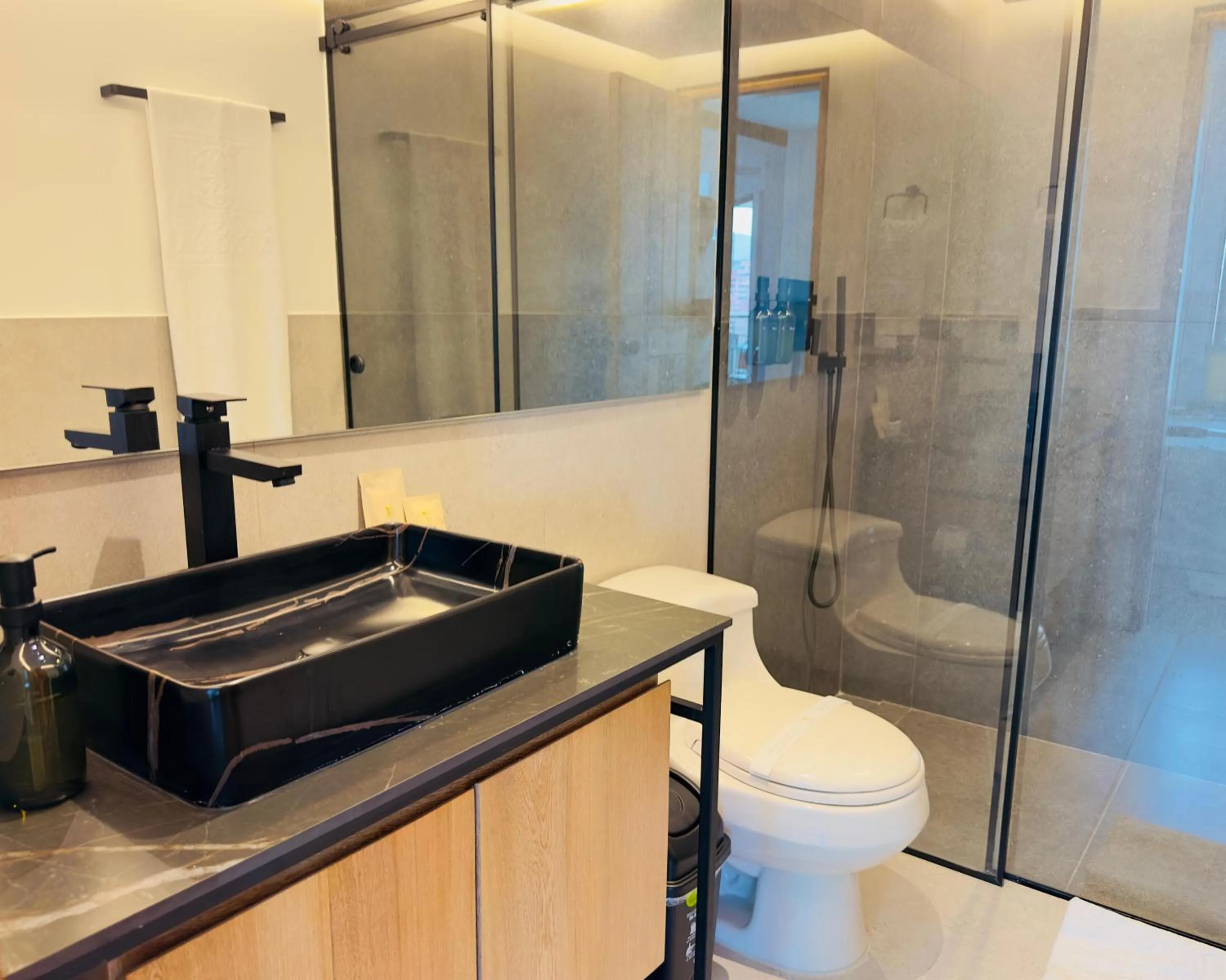 Shower in Hotel Casa Victoria