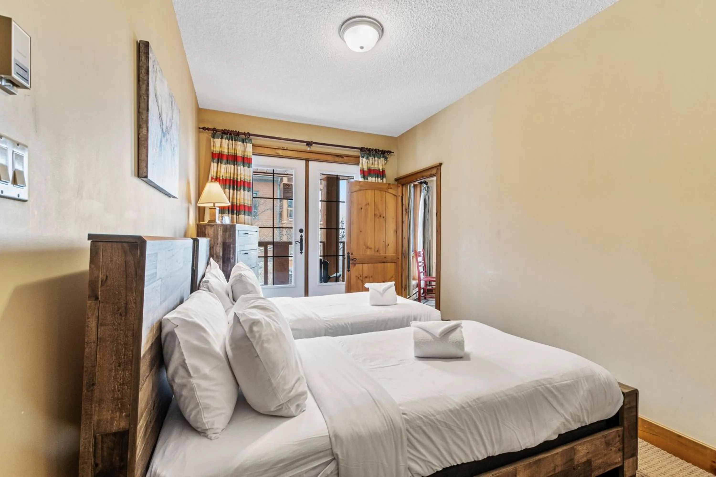 Bed in L'Équinoxe Rendez-Vous Mont-Tremblant