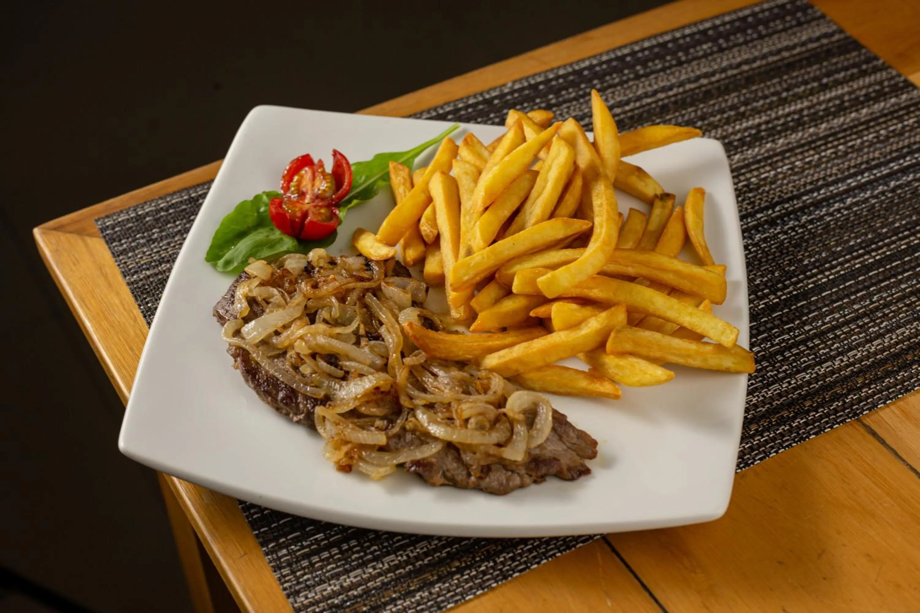 Emirates Hotel & Suites