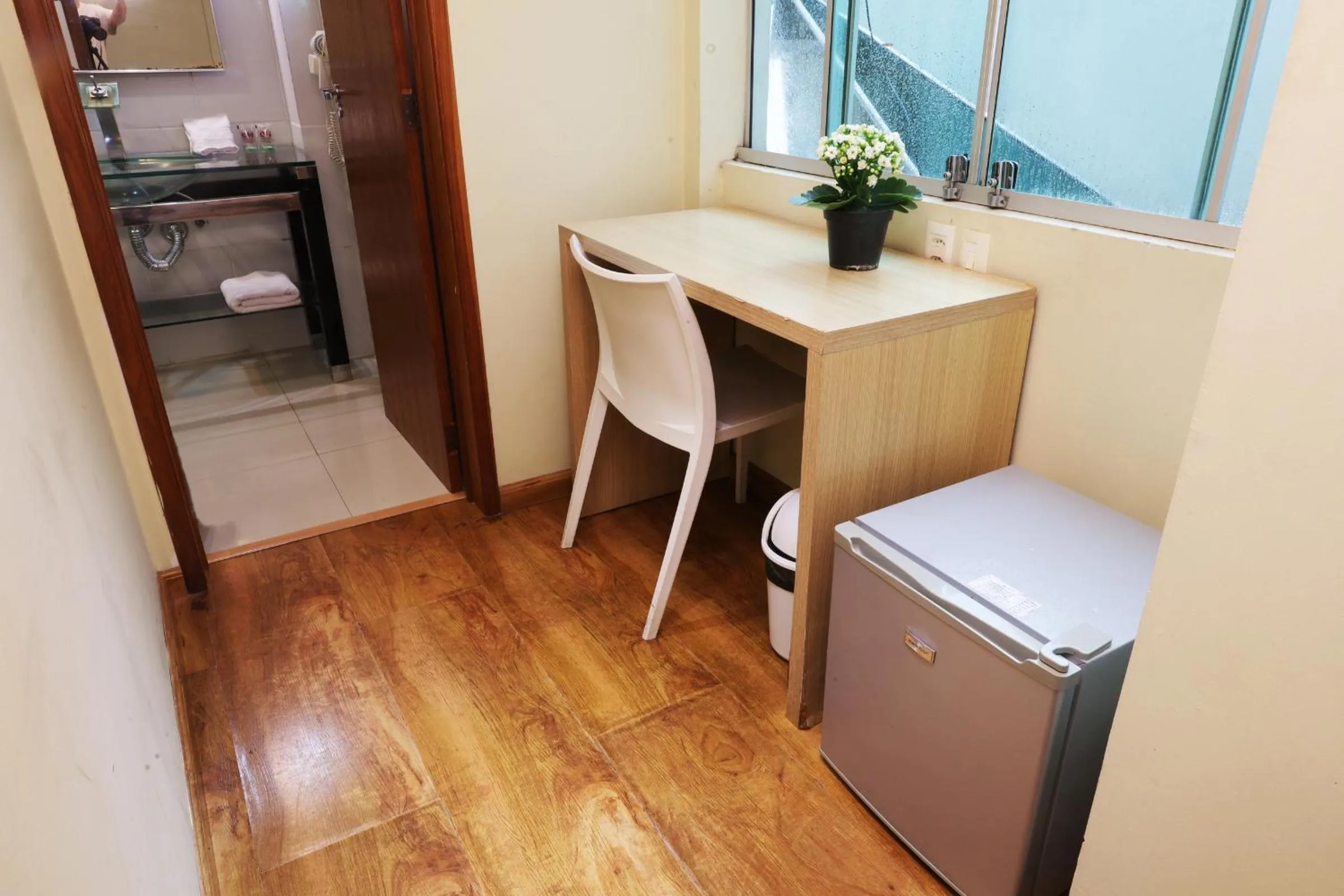 Emirates Hotel & Suites