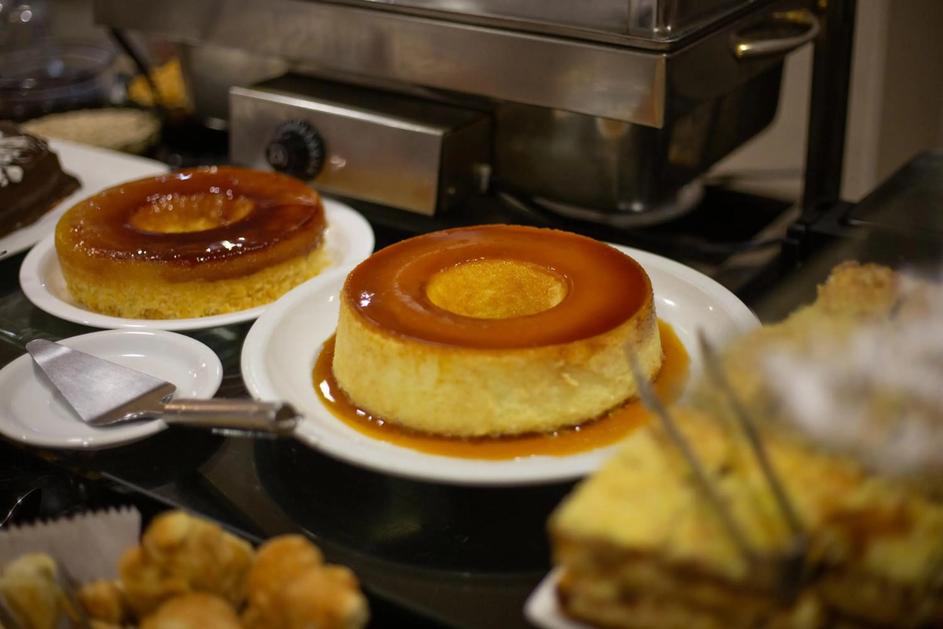 Emirates Hotel & Suites