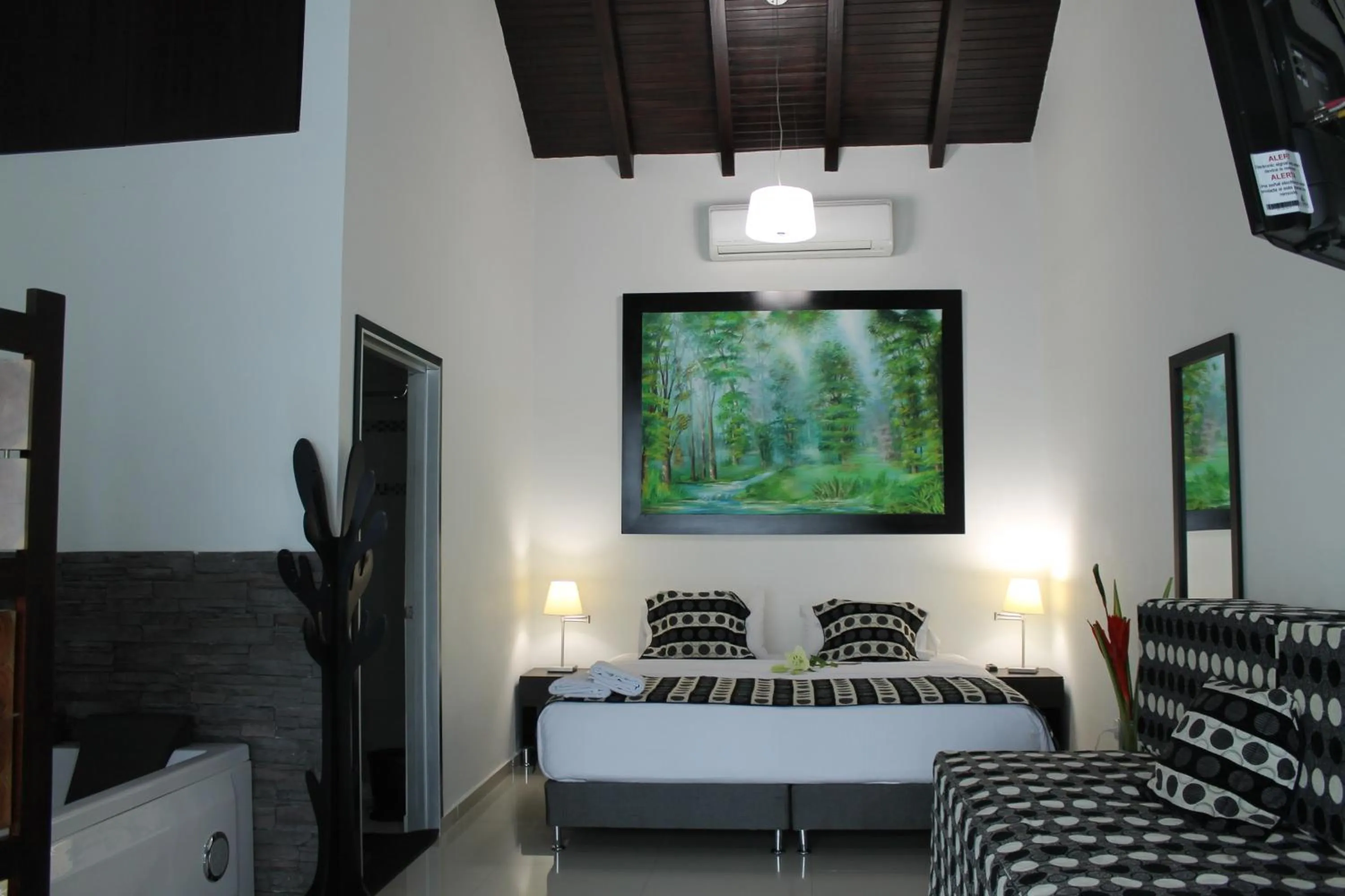 Bedroom, Bed in La Cabrera Hotel Boutique