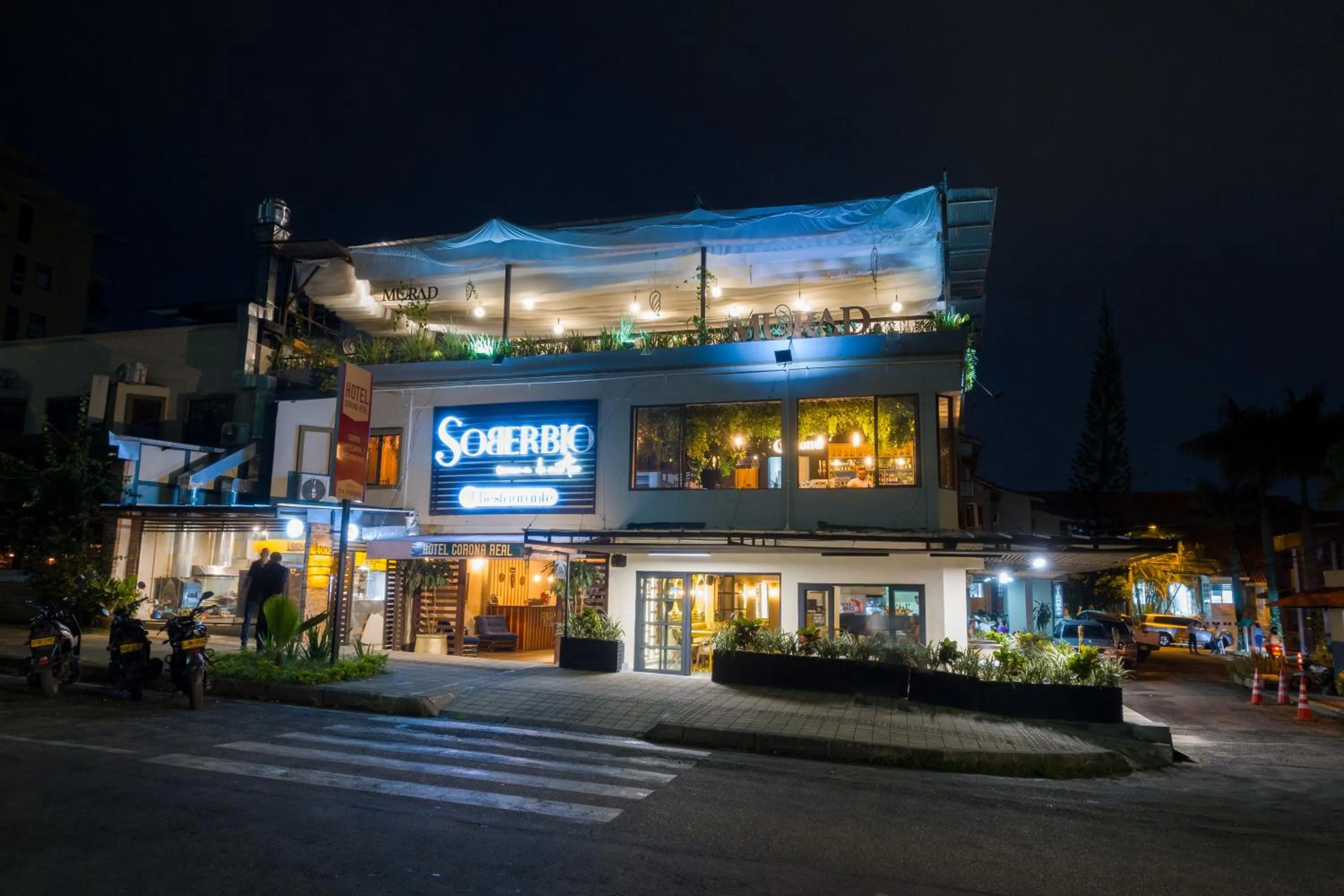 Property building in Corona Real