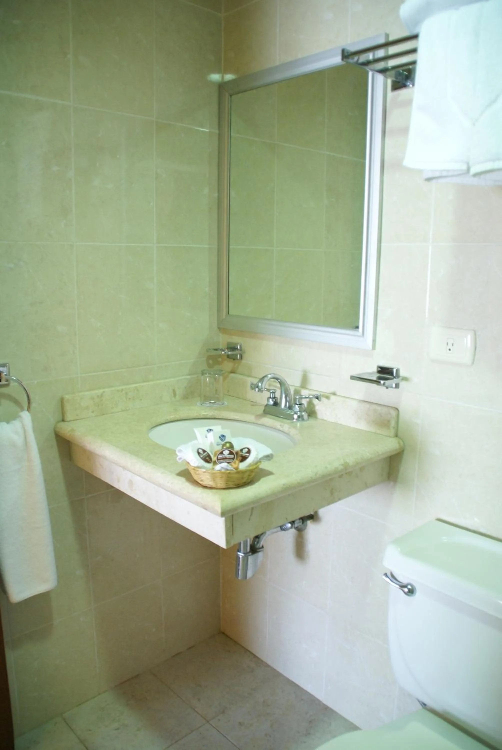 Bathroom in Hotel San Francisco