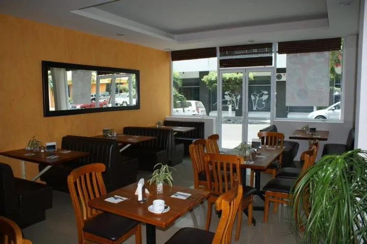 Restaurant/places to eat in Hotel San Francisco