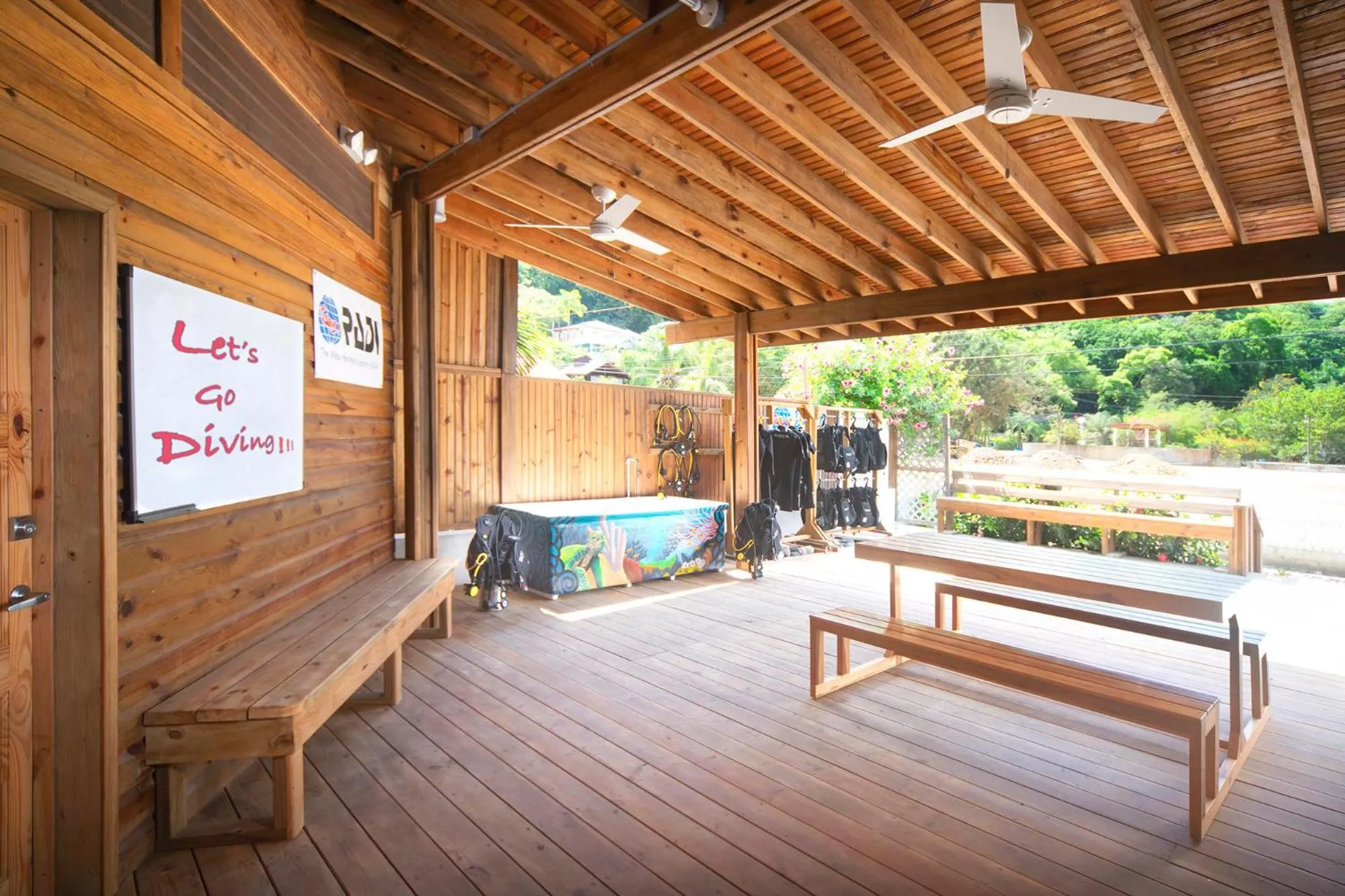 Diving in Naboo Resort & Dive Center - Adults Only