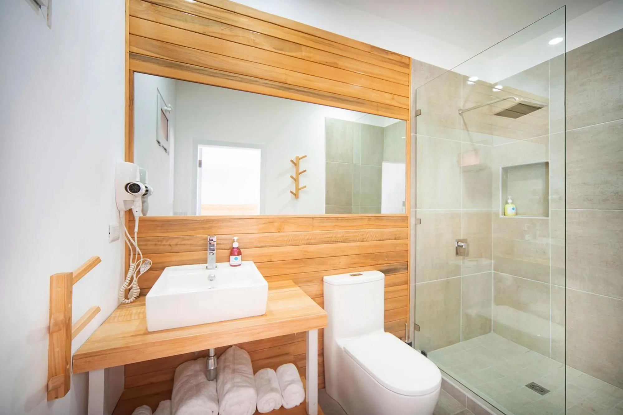 Bathroom in Naboo Resort & Dive Center - Adults Only