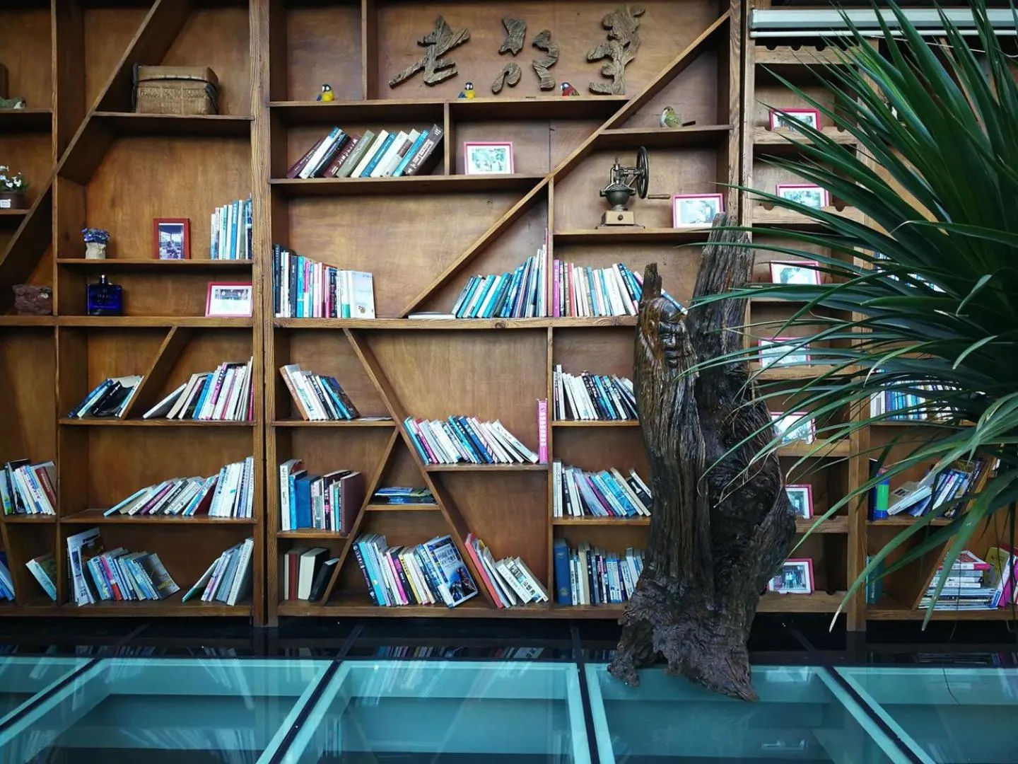 Seating area in Old Story Inn Dali Ancient Town