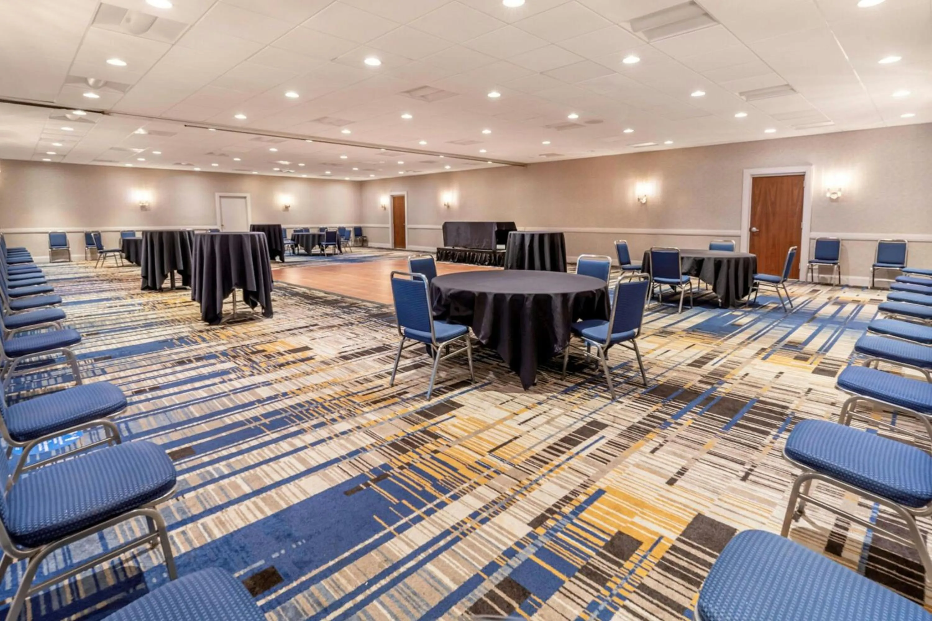 Meeting/conference room in Four Points by Sheraton Los Angeles Westside