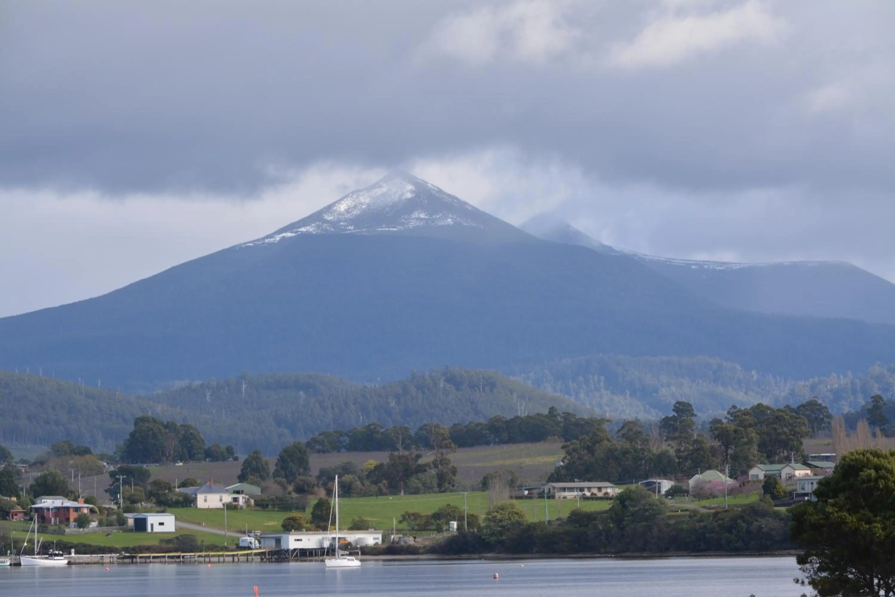 Day in Smugglers Rest Apartments Dover