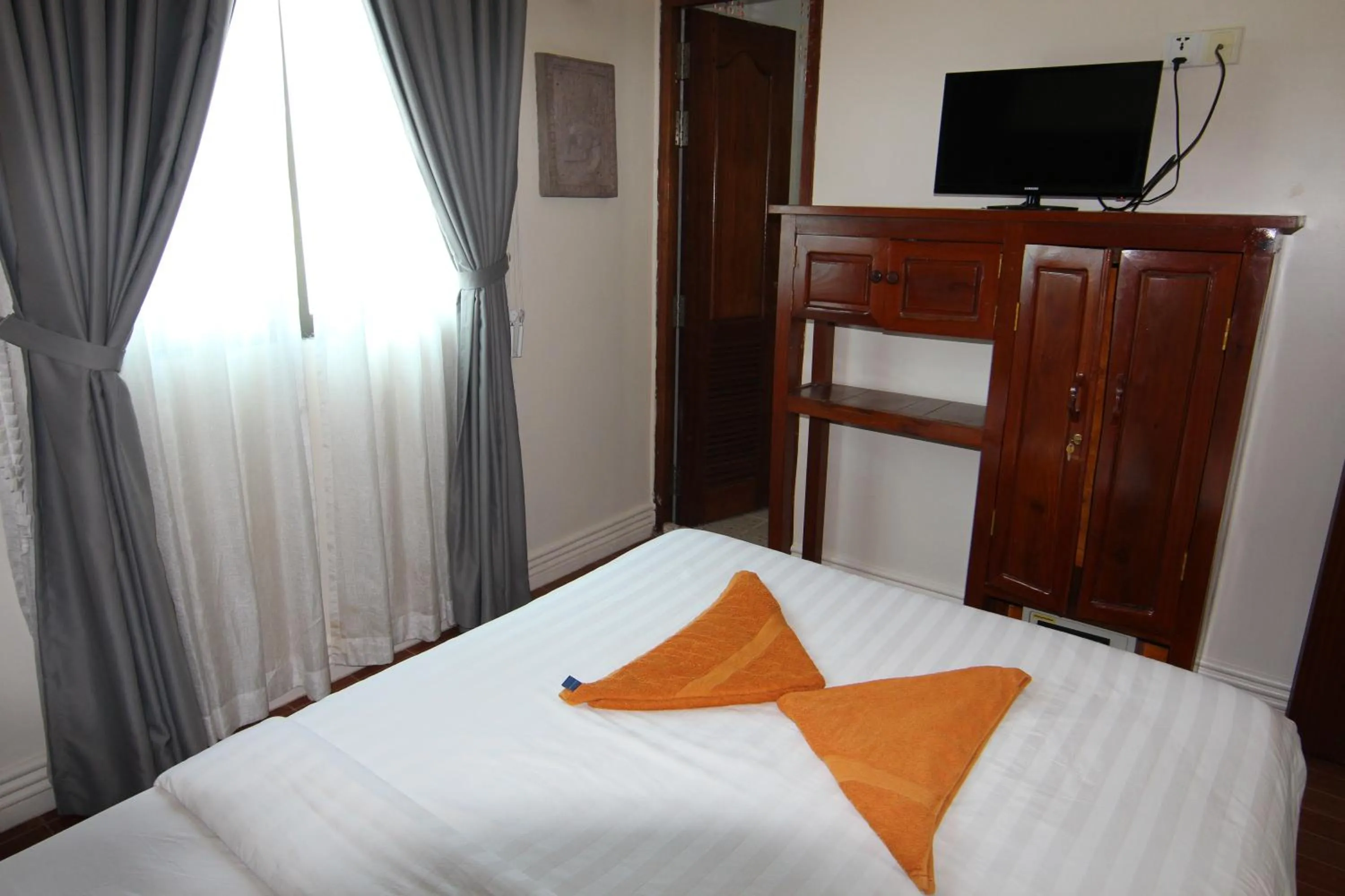 Staff, Bed in Naga Angkor Hostel