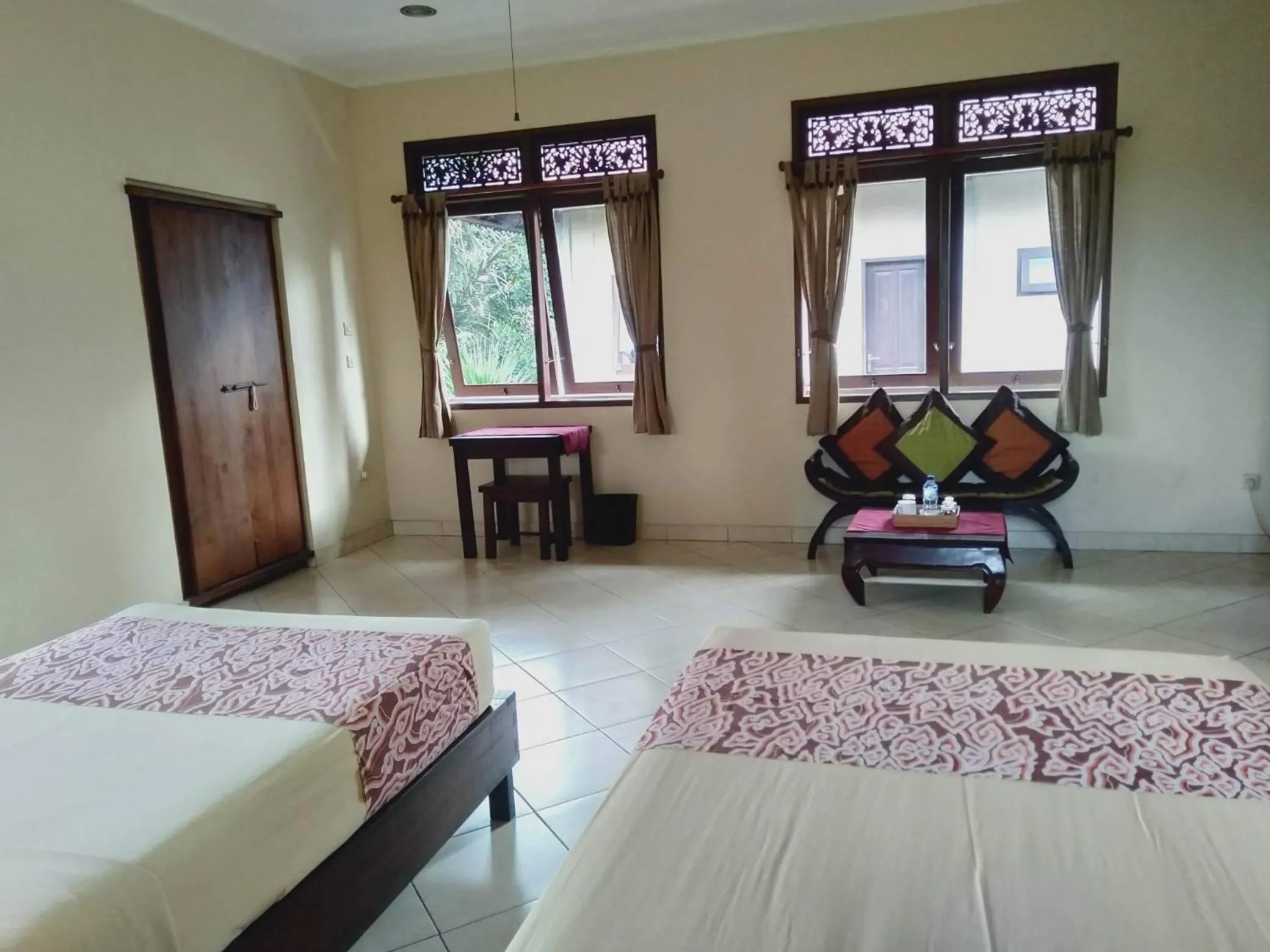 Bed in Prasanti Bed & Breakfast