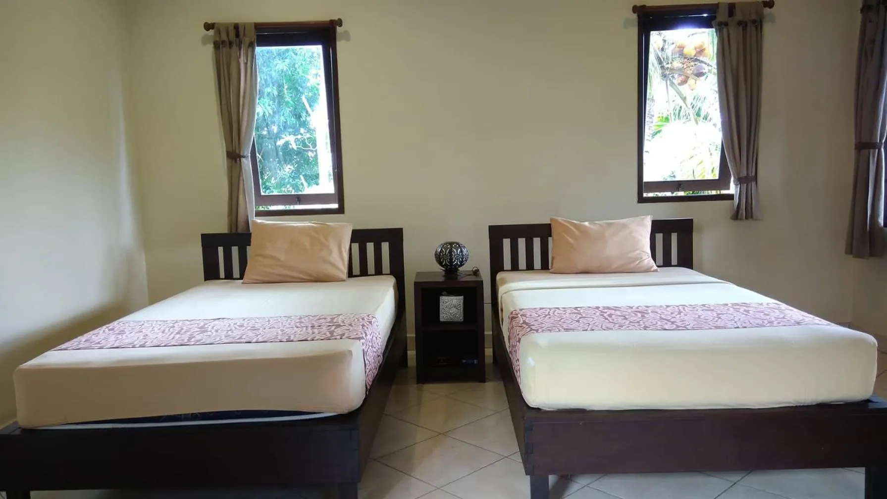 Bed in Prasanti Bed & Breakfast