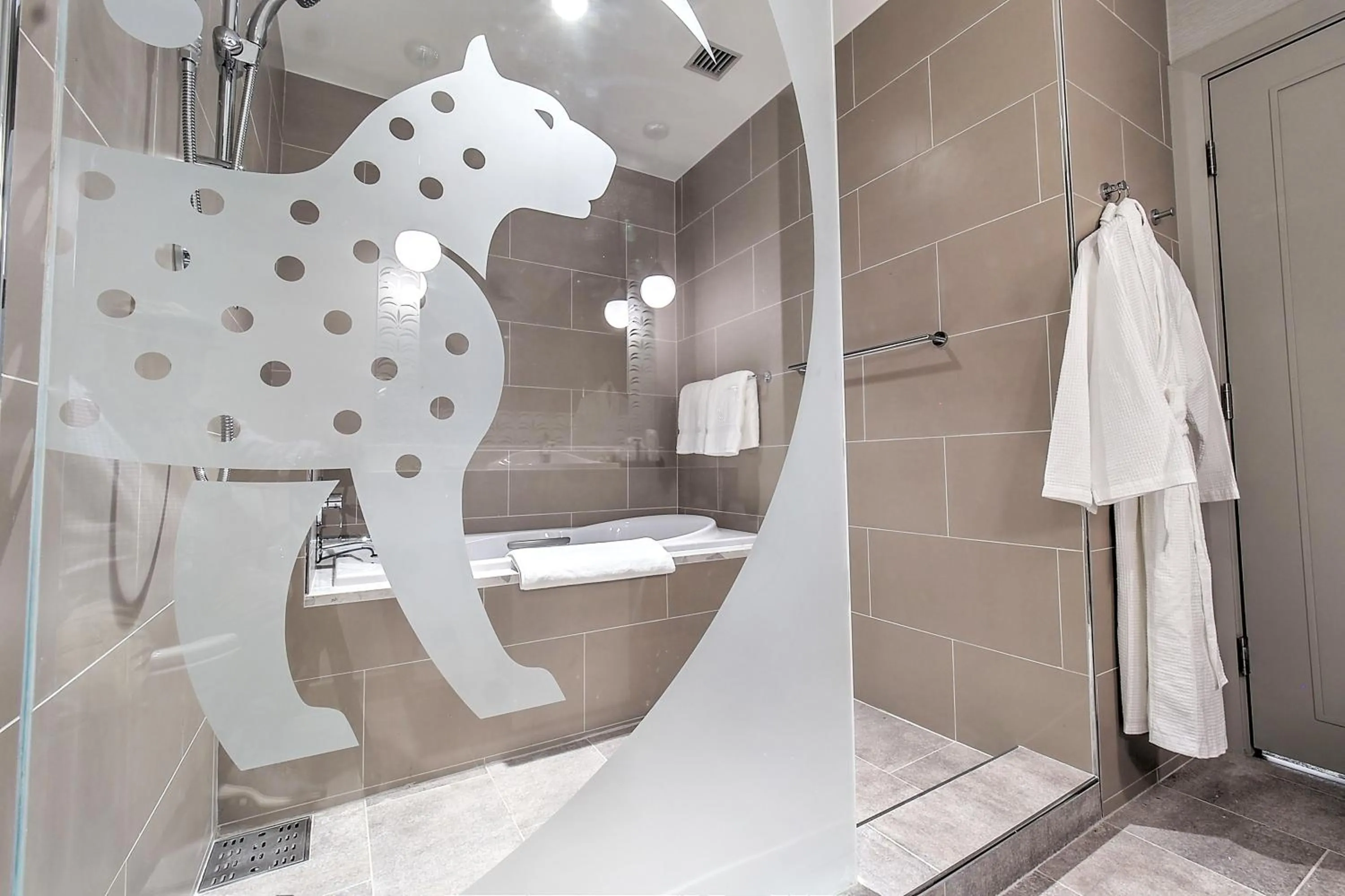 Bathroom in LeoPalace Resort Guam