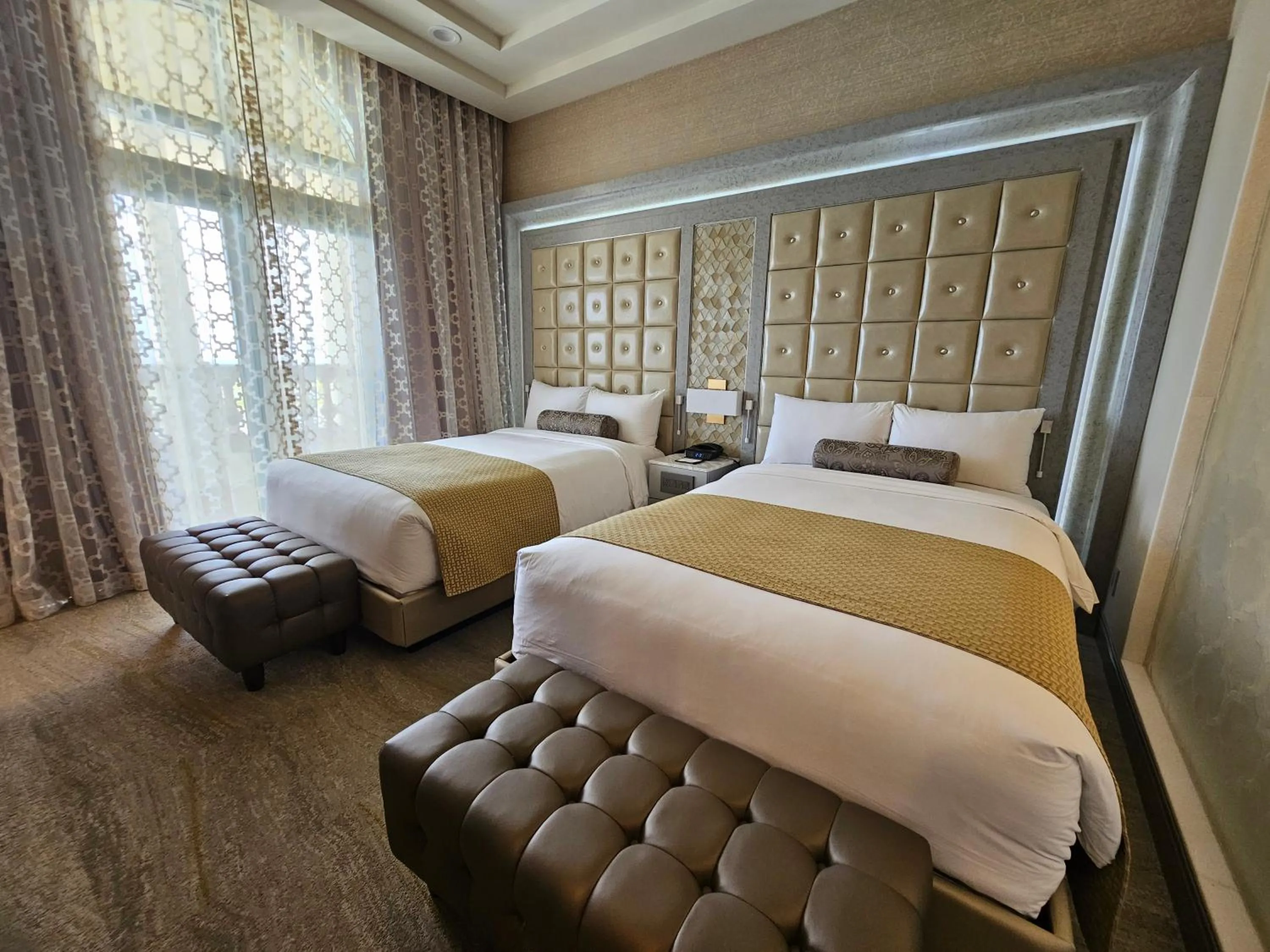 Bedroom, Bed in LeoPalace Resort Guam