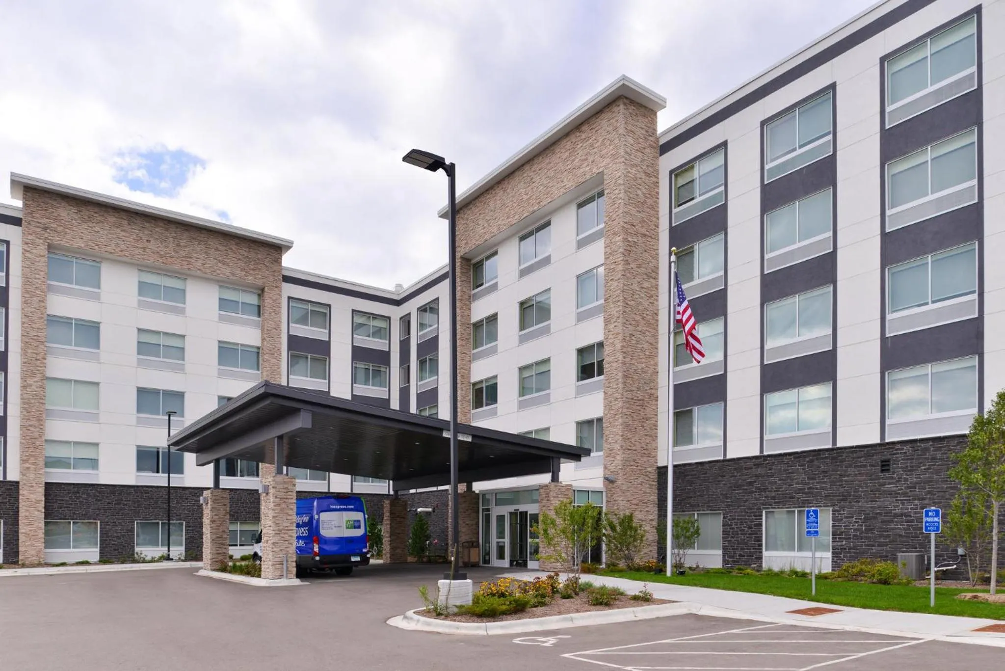 Property building in Holiday Inn Express & Suites - Mall of America - MSP Airport by IHG
