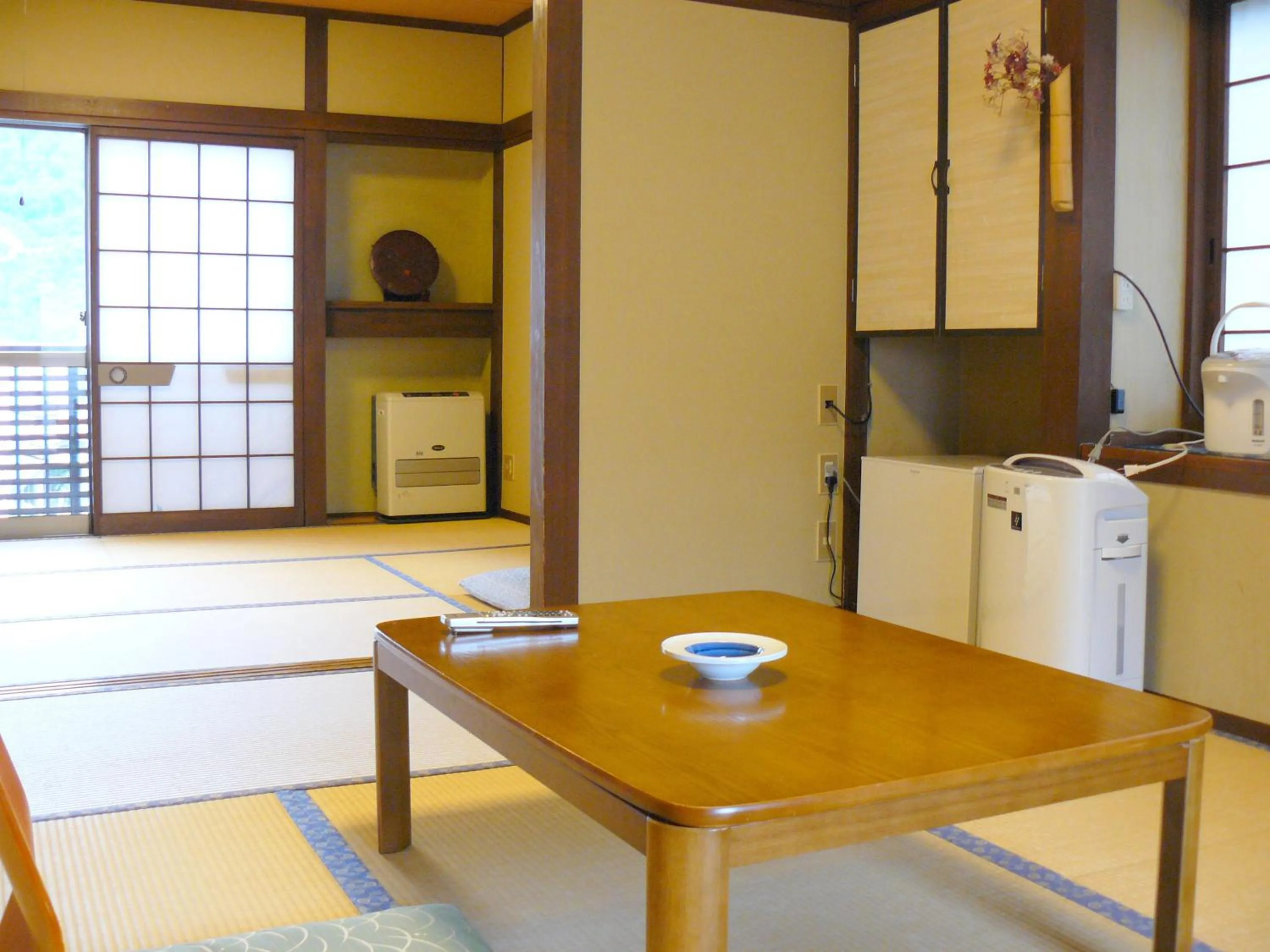 Photo of the whole room in Ryokan Yamashiroya