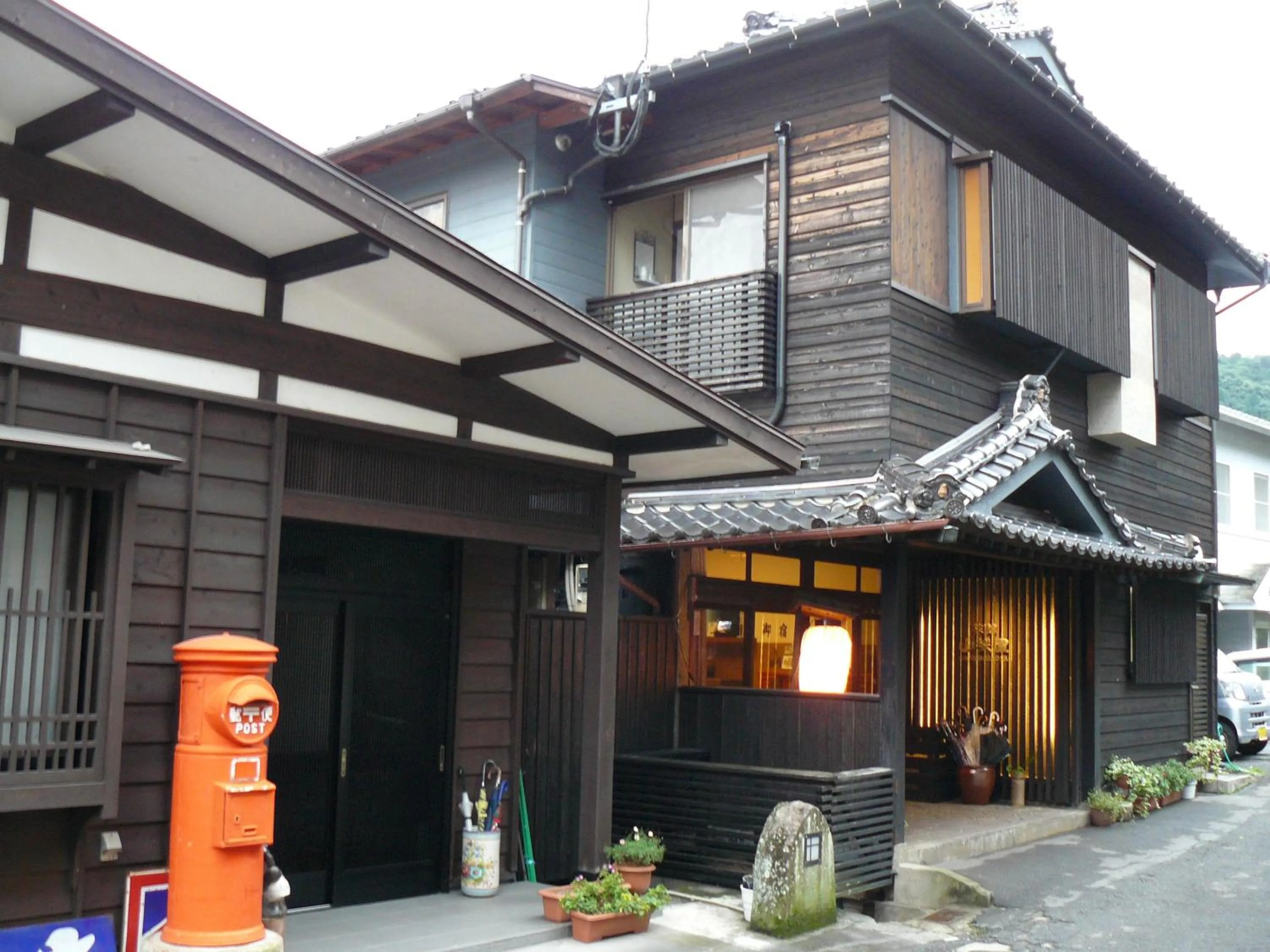 Facade/entrance in Ryokan Yamashiroya