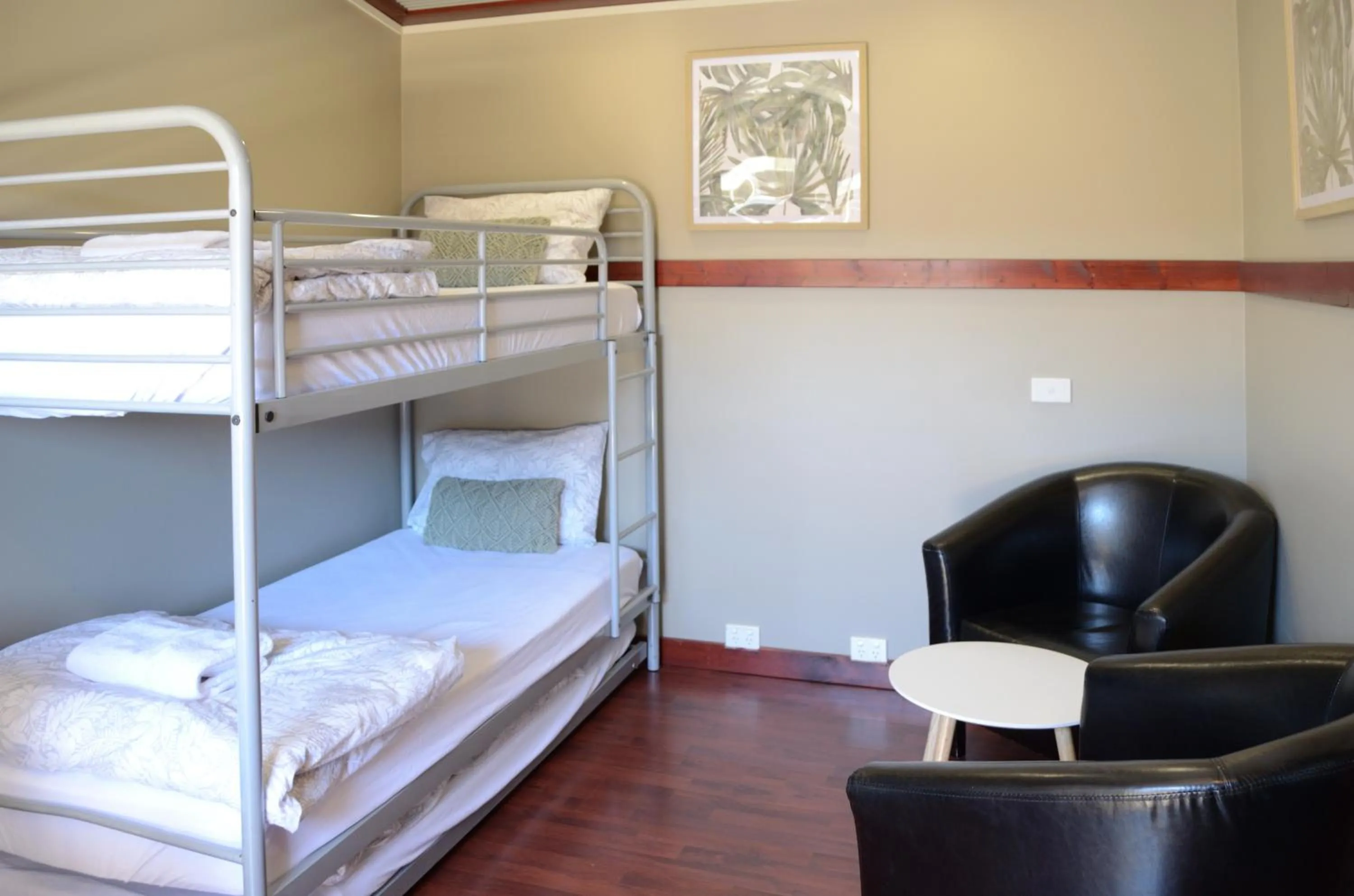 bunk bed, Bed in Myrtleford Motel on Alpine