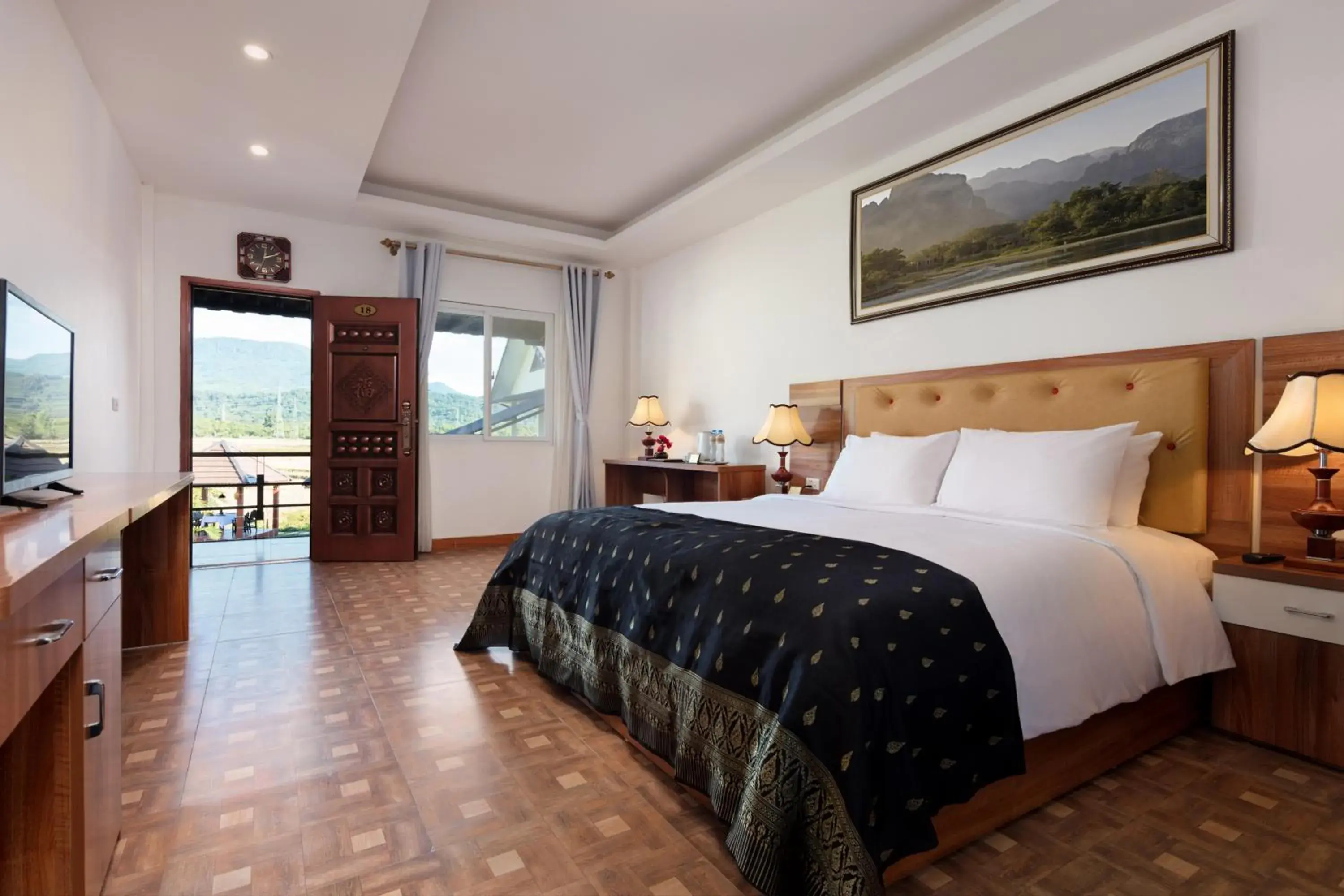 Deluxe Double or Twin Room with Mountain View in Sansan Resort Deluxe Double or Twin Room with Mountain View in Sansan Resort