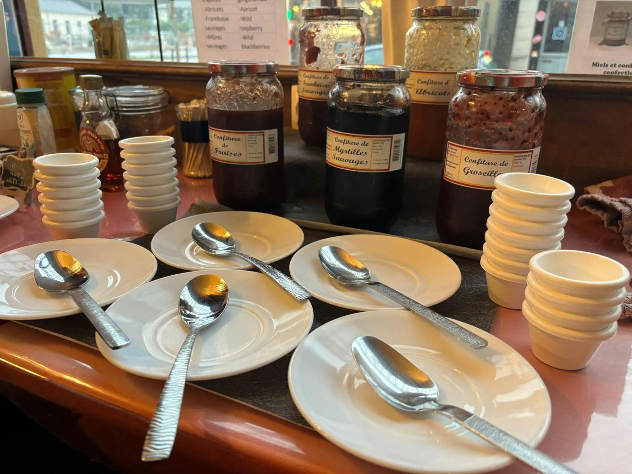 Breakfast in Hôtel Terminus - Pizzeria Pizz'a gogo - salle de sport - face à la gare