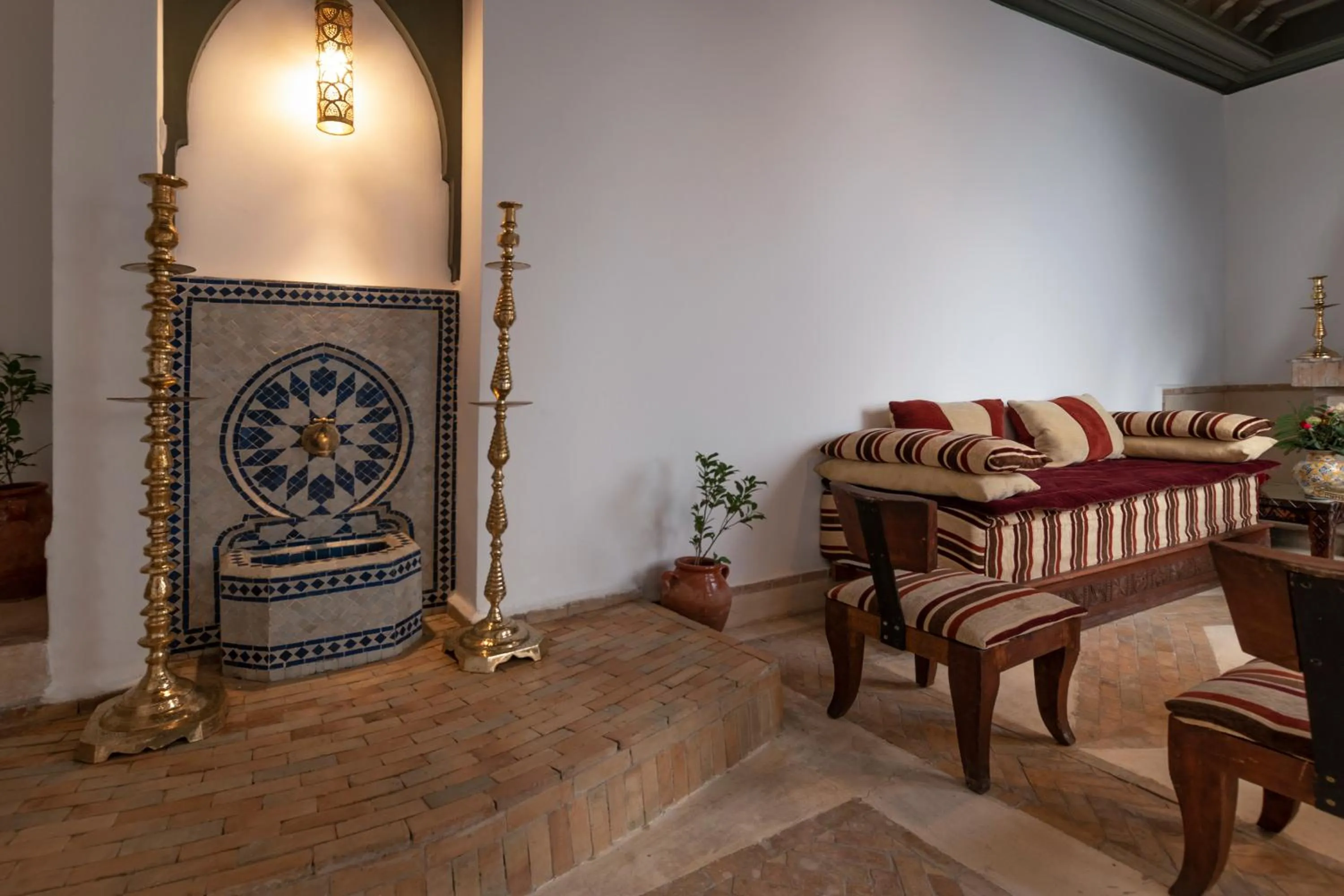 Seating area in Riad dar El Arsa Rooftop & jacuzzi