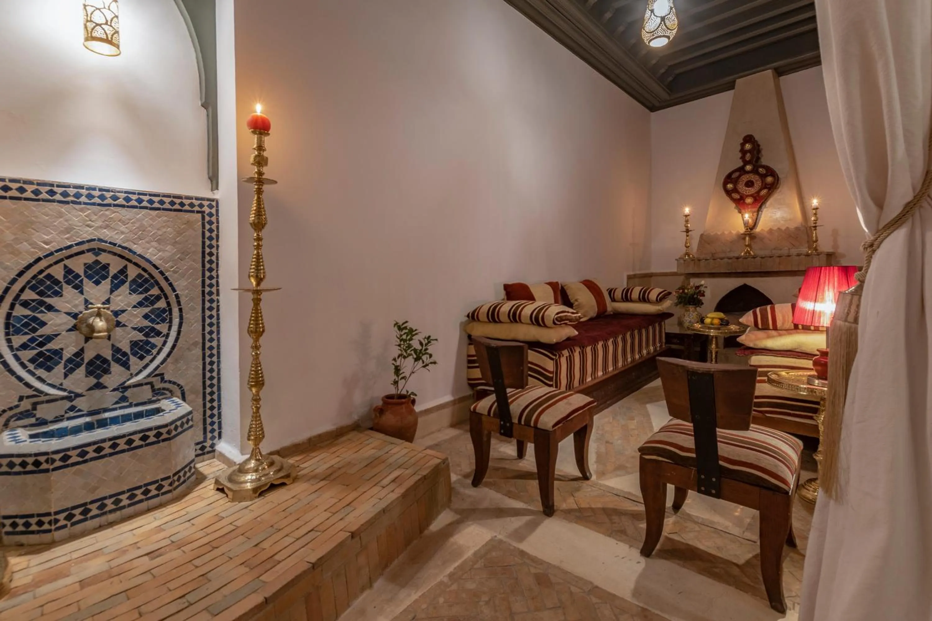 Living room in Riad dar El Arsa Rooftop & jacuzzi