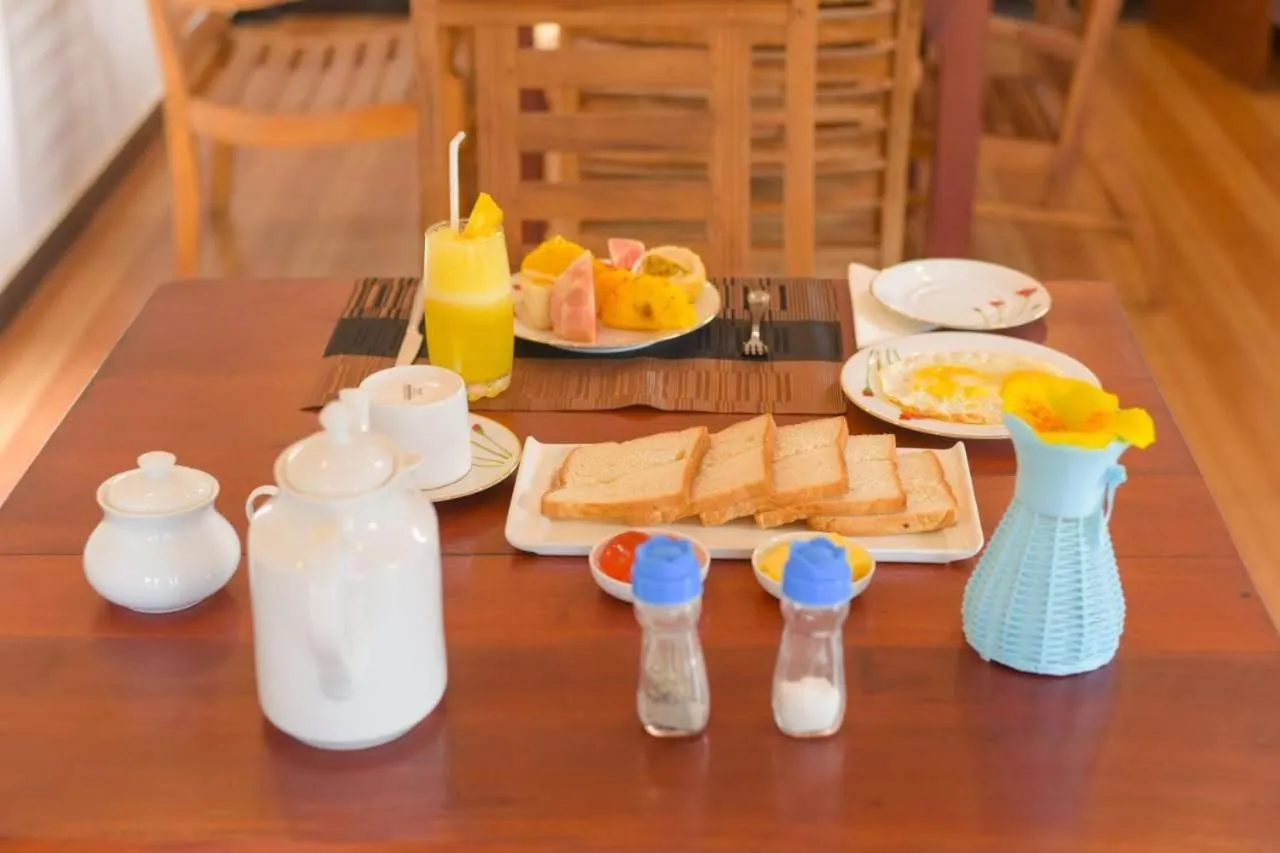 Breakfast in Ocean Breeze Villa