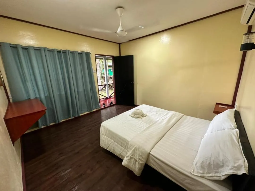 Bed in Sukau Greenview Lodge