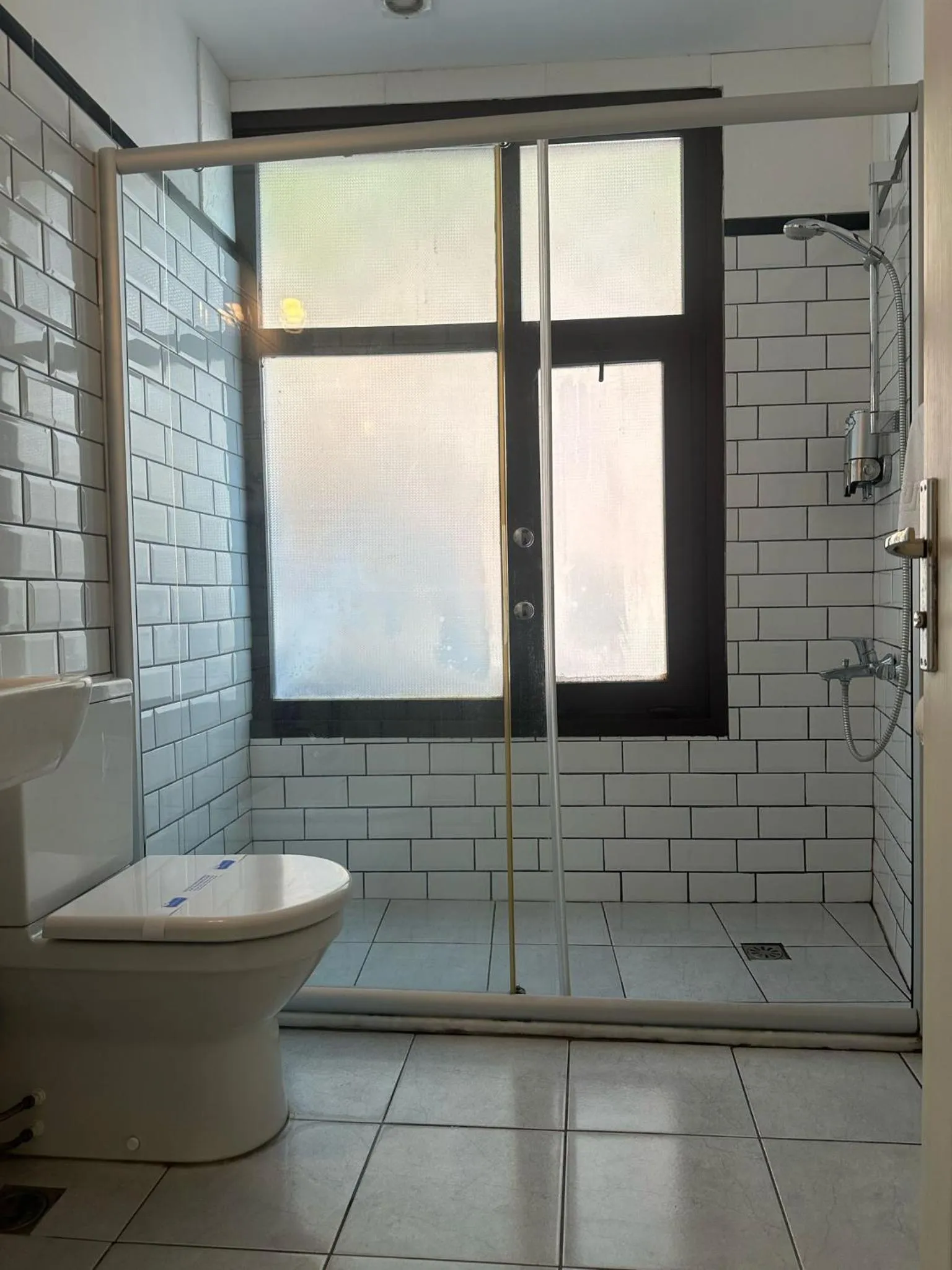 Shower in Rumours Inn