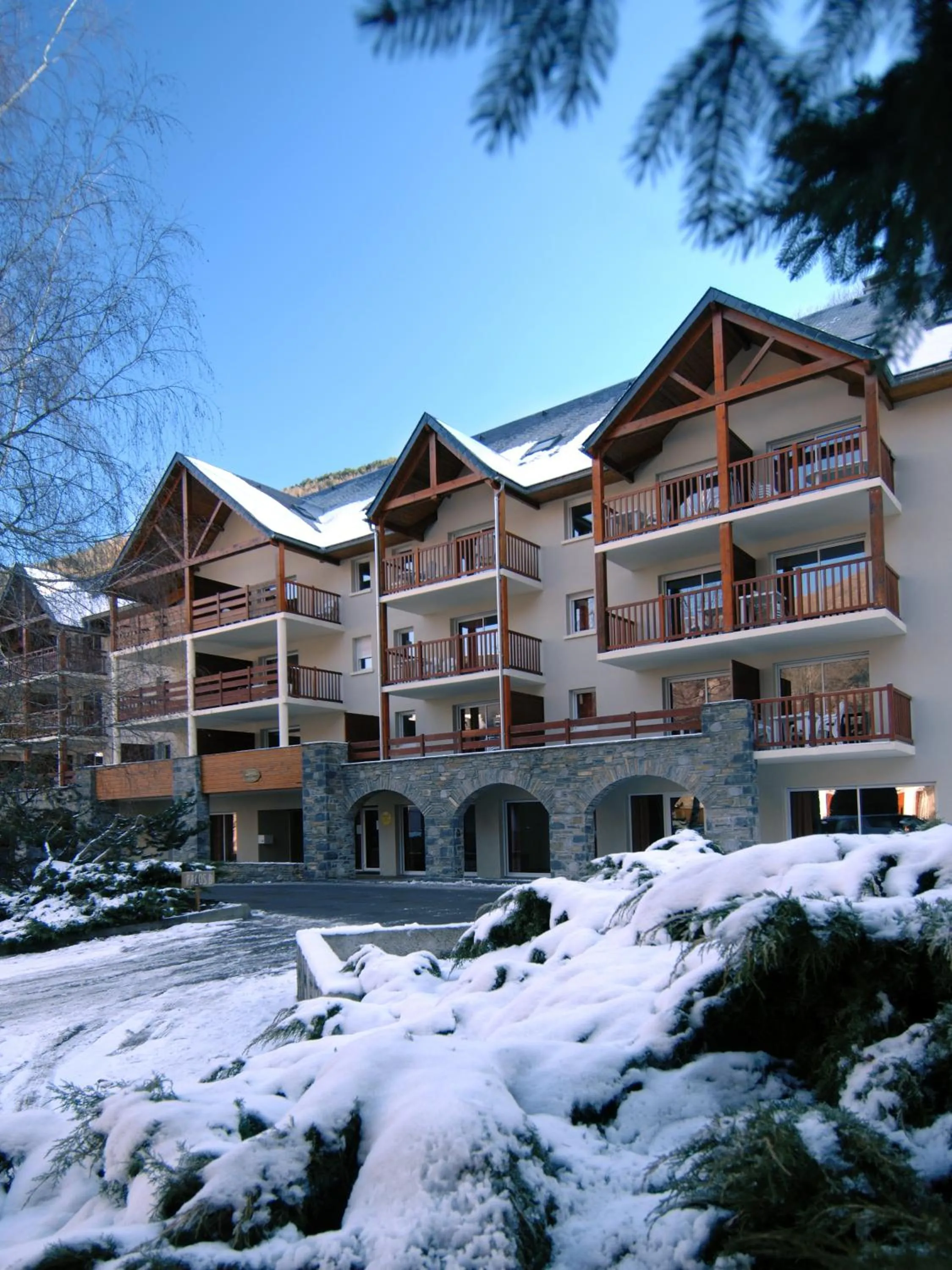 Facade/entrance in Résidence Odalys Soleil d'Aure