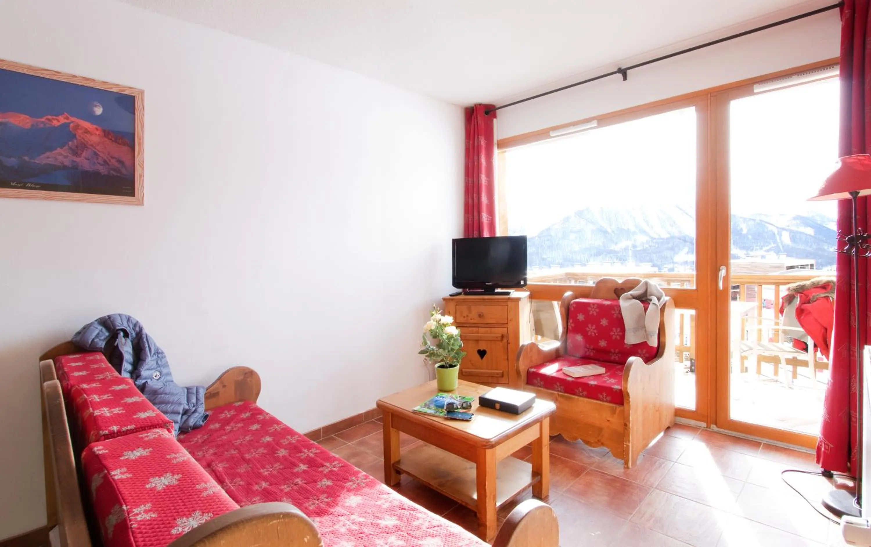 Seating area in Résidence Odalys Rochebrune Le Vallon