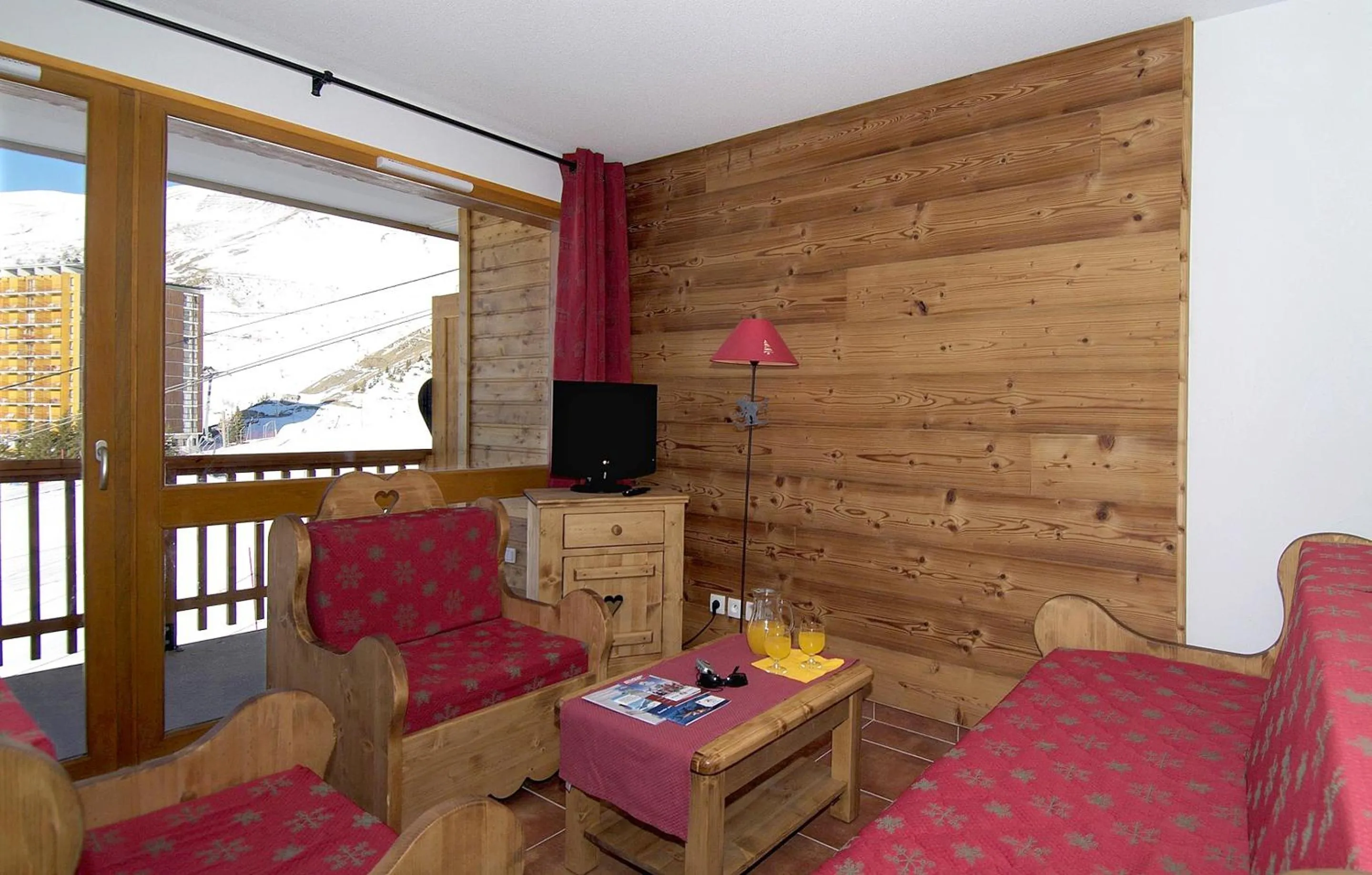 Seating area in Résidence Odalys Rochebrune Le Vallon