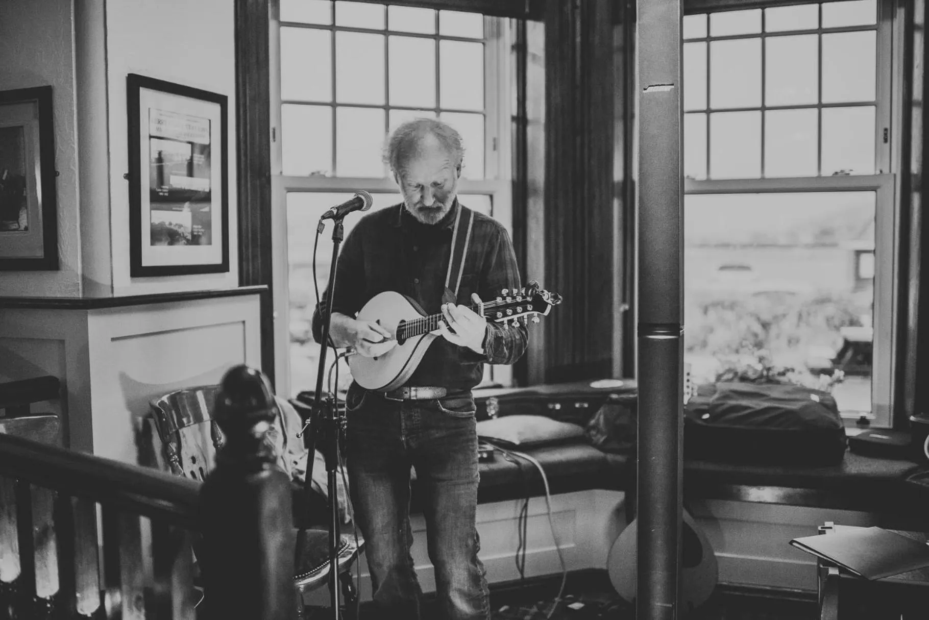Evening entertainment in Royal Valentia Hotel