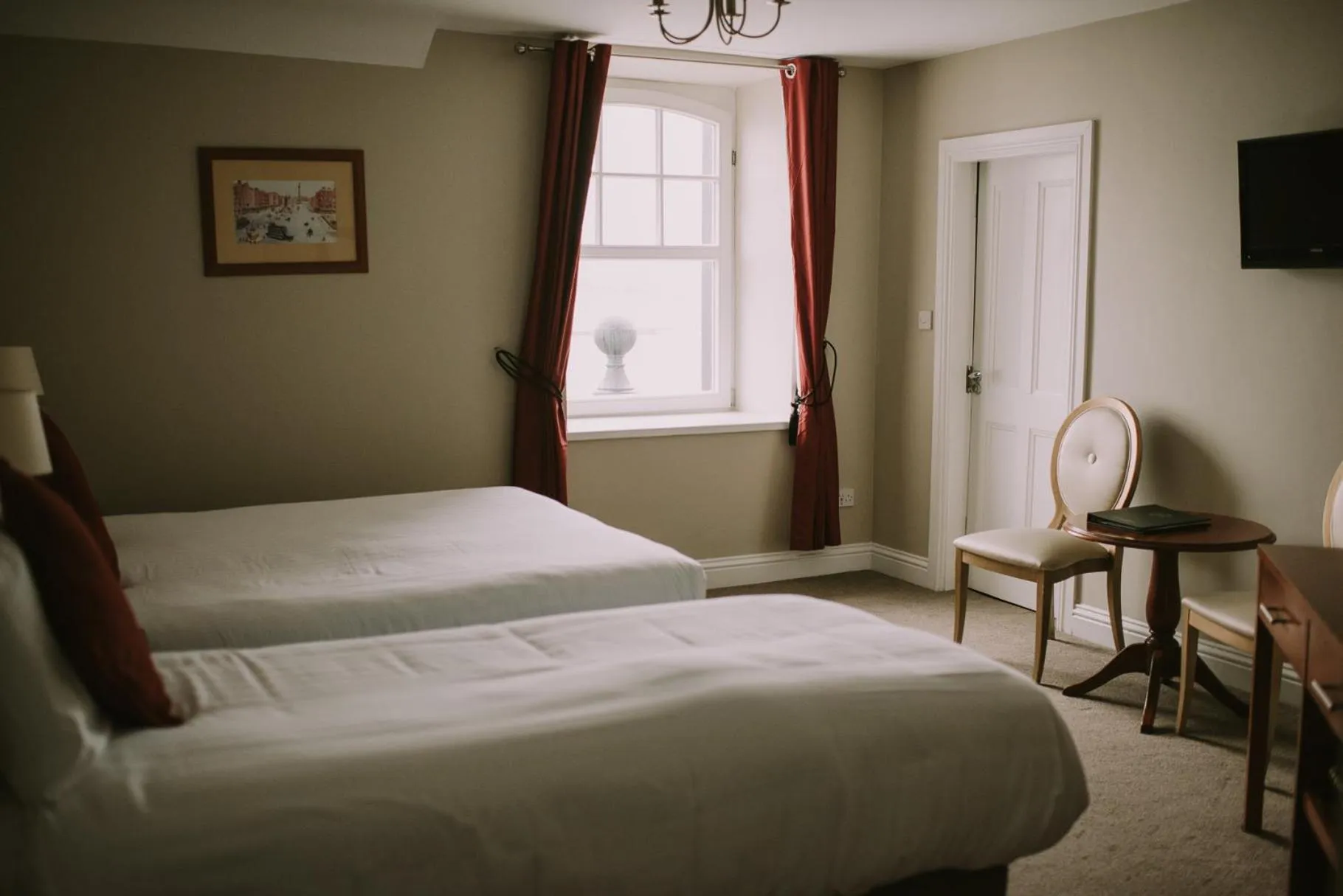 Photo of the whole room, Bed in Royal Valentia Hotel
